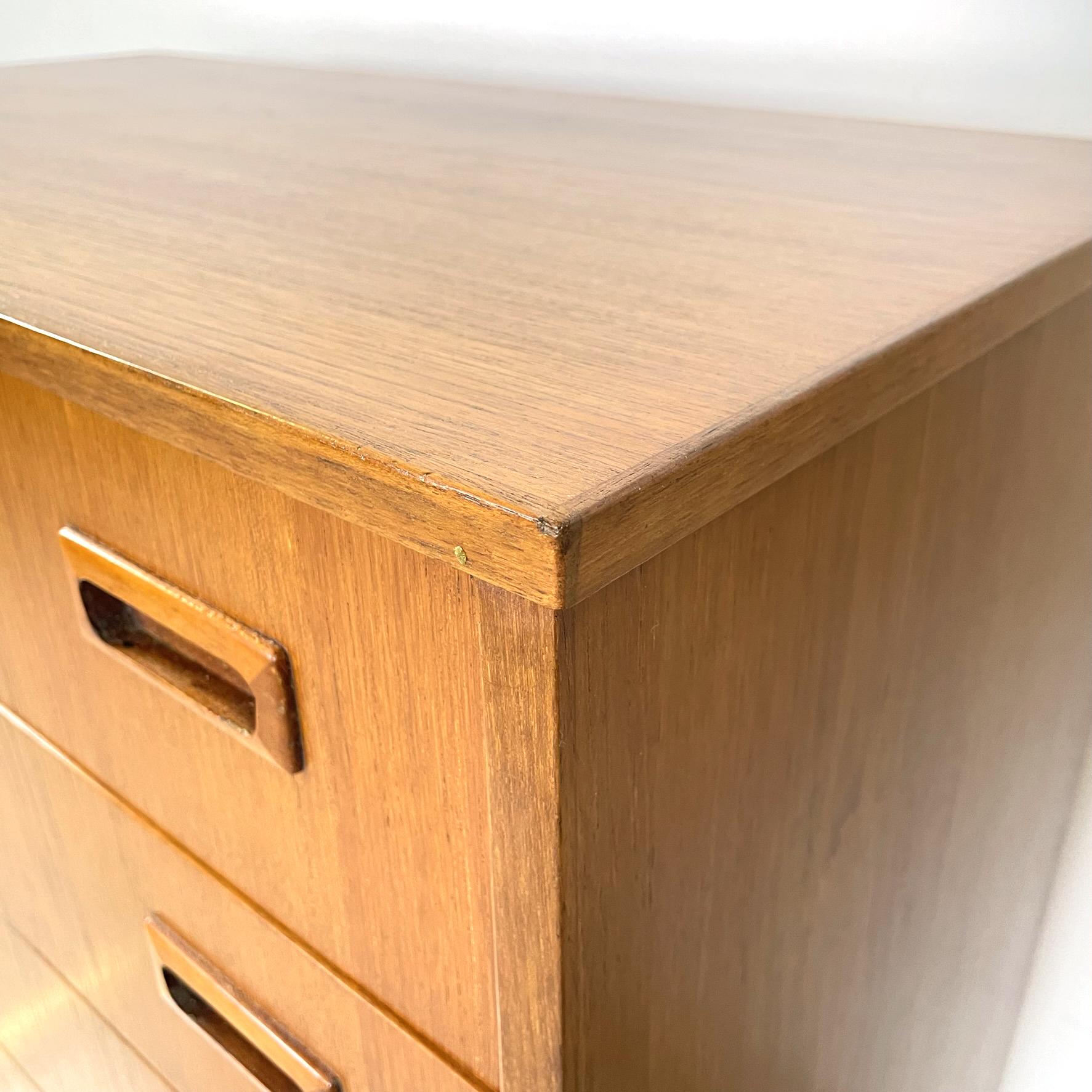 Italian Midcentury Chest of Drawers in Wood, 1960s 2