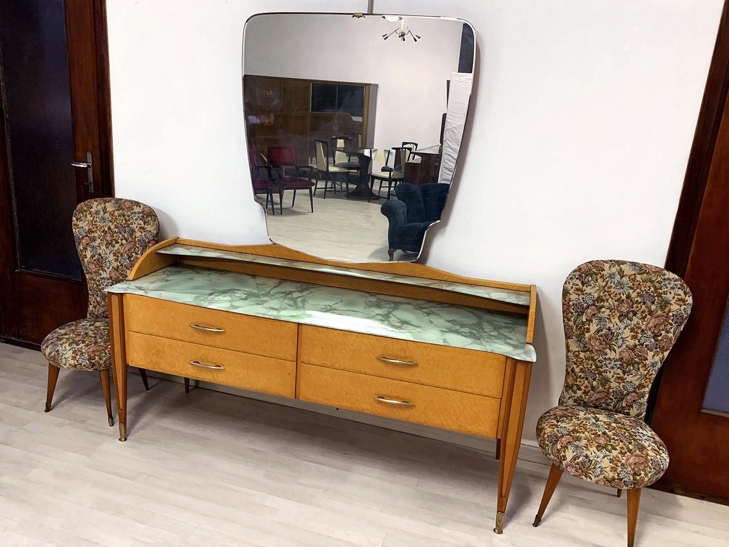 Mid-Century Modern Italian Mid-Century Chest of Drawers with Mirror Gio Ponti Style, 1950's For Sale