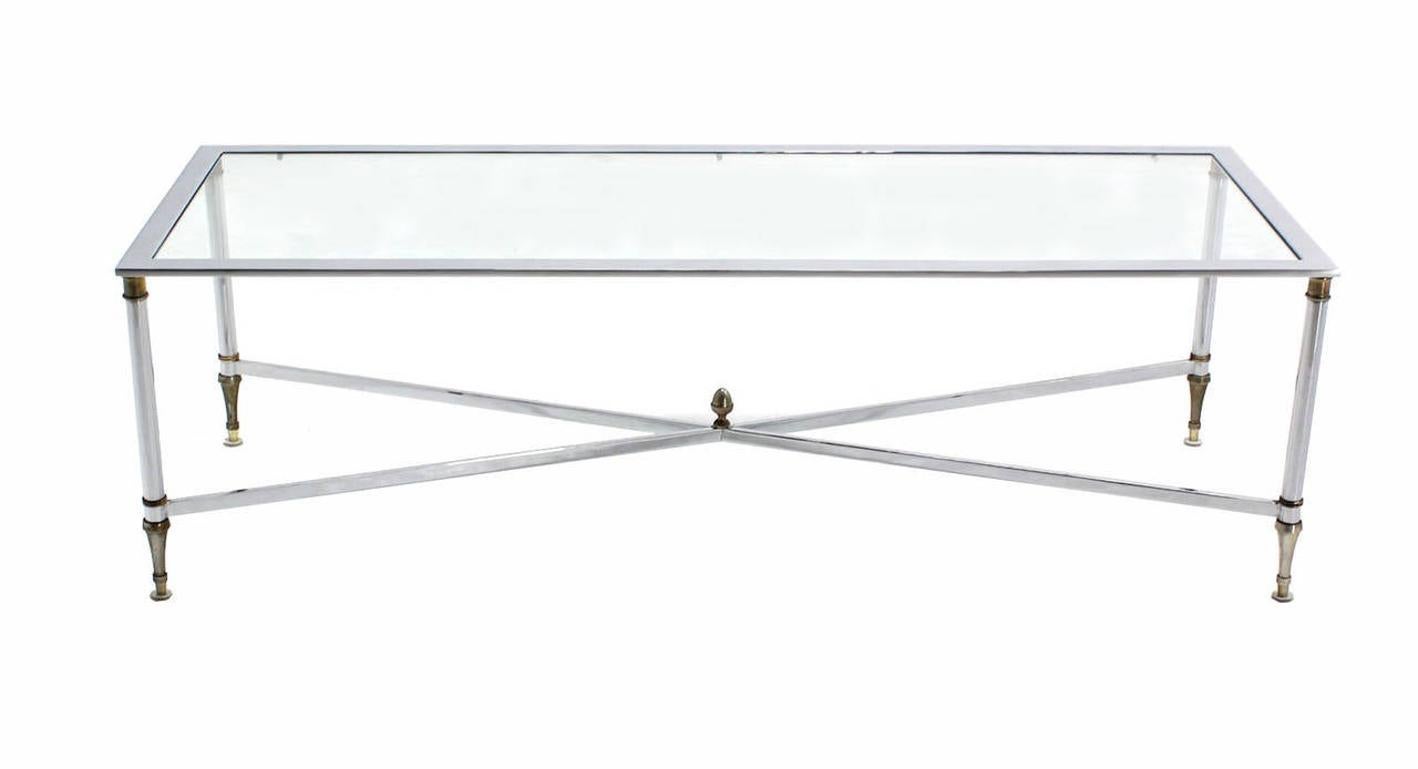 Table basse rectangulaire italienne du milieu du siècle dernier en laiton chromé, X base en verre en vente 1