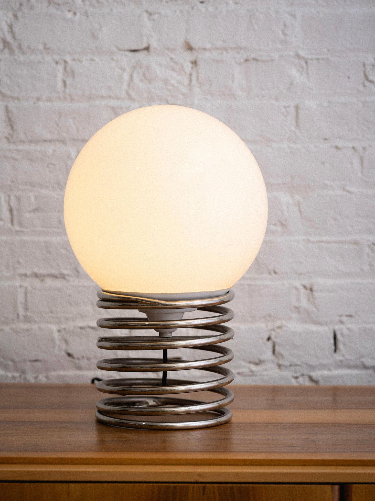Italian Midcentury Chrome Spring Lamp In Good Condition For Sale In Brooklyn, NY