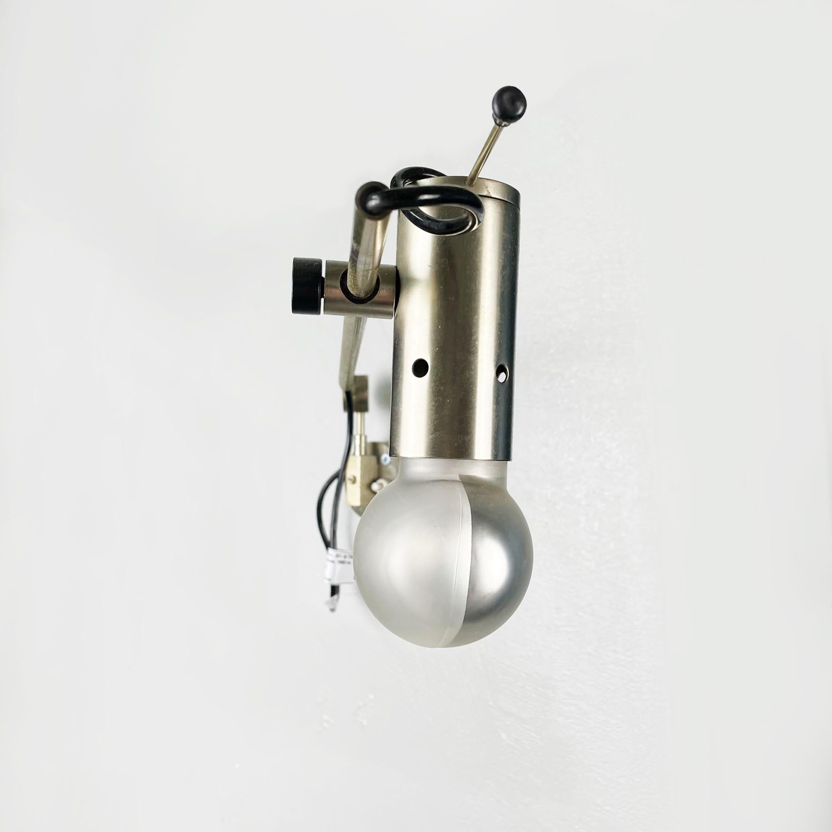 Italian mid-century Chromed metal Wall lamp by Tito Agnoli for Oluce , 1955 In Good Condition For Sale In MIlano, IT