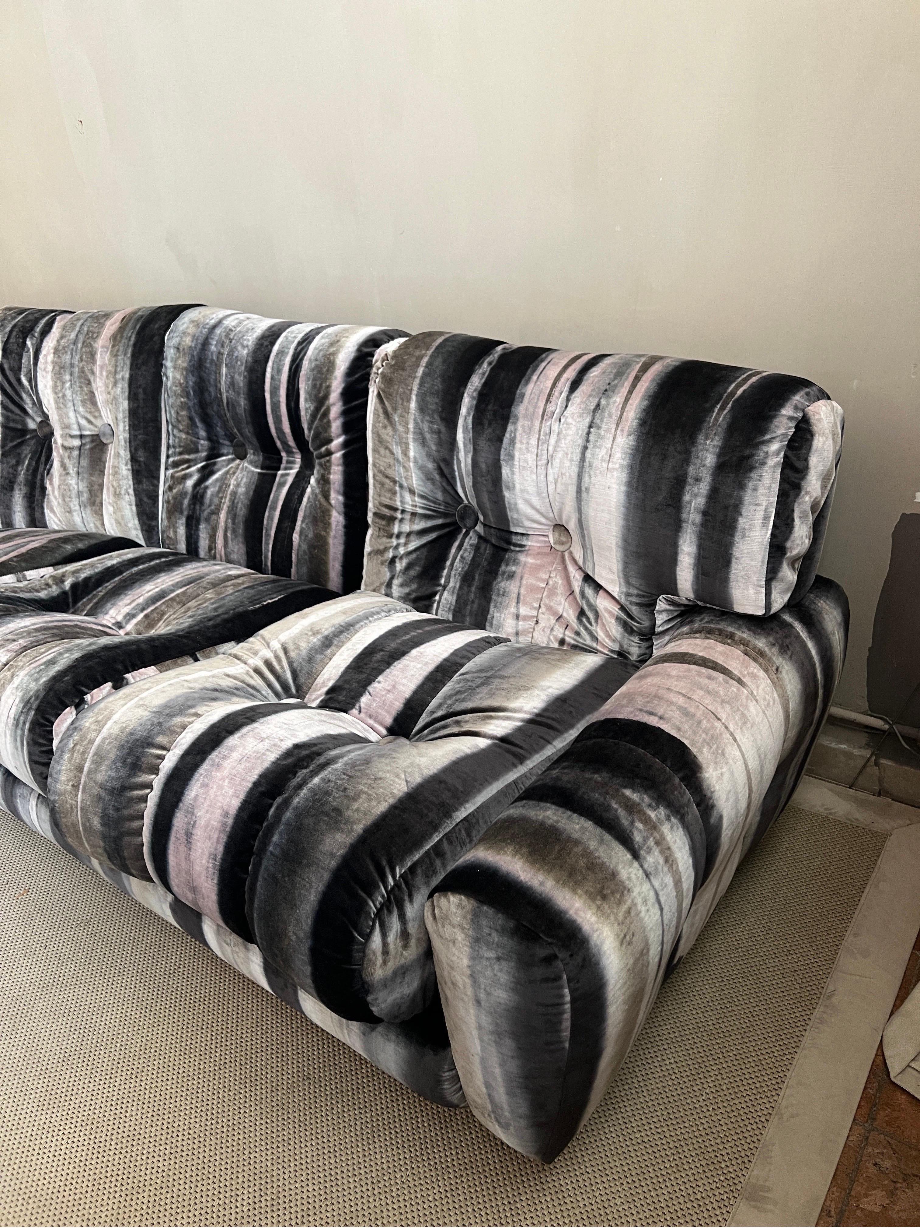 Italian Mid-Century Circular Selectional Sofa, Newly Upholstered Velvet, 1950s 8
