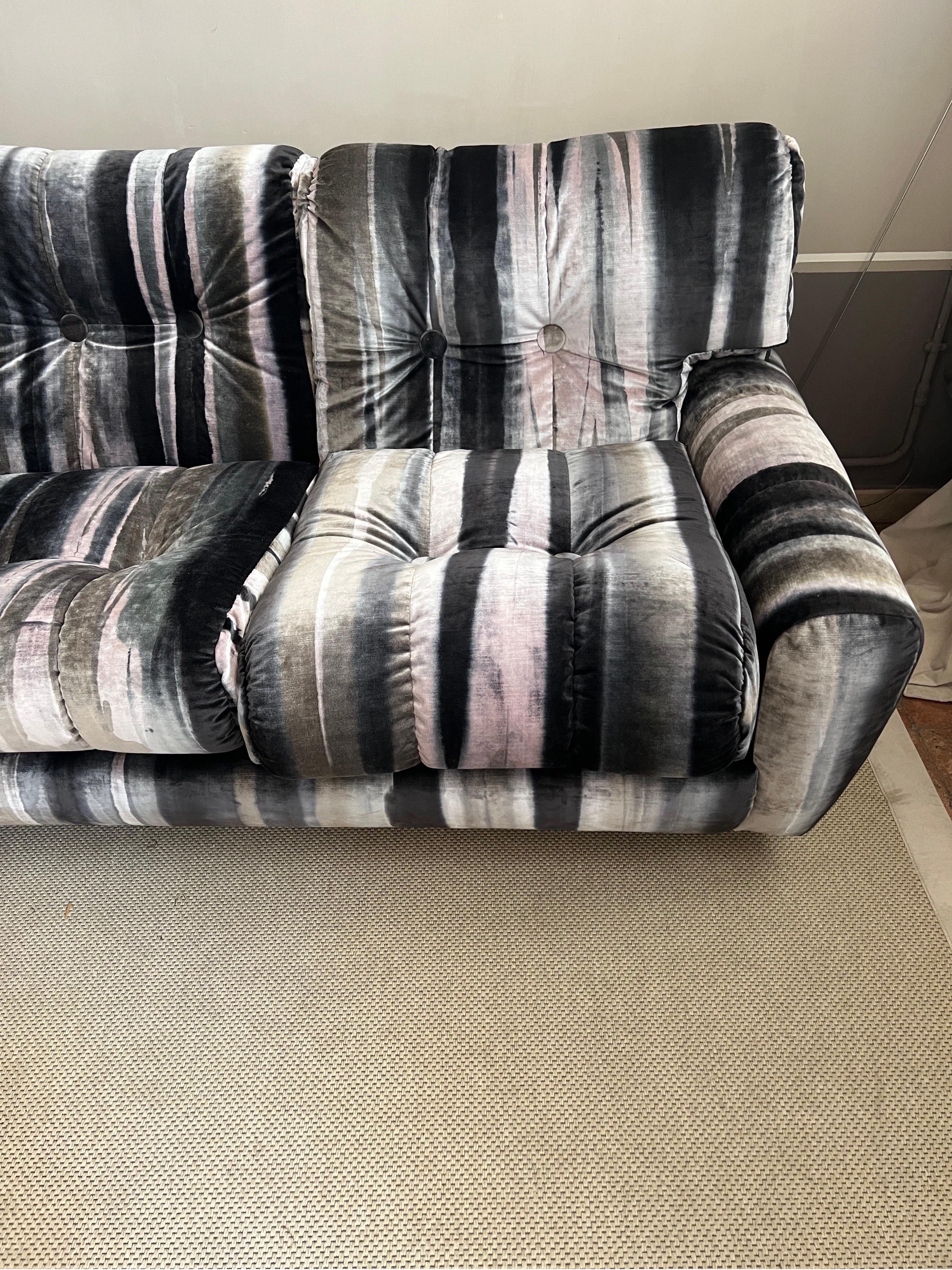 Italian Mid-Century Circular Selectional Sofa, Newly Upholstered Velvet, 1950s 14