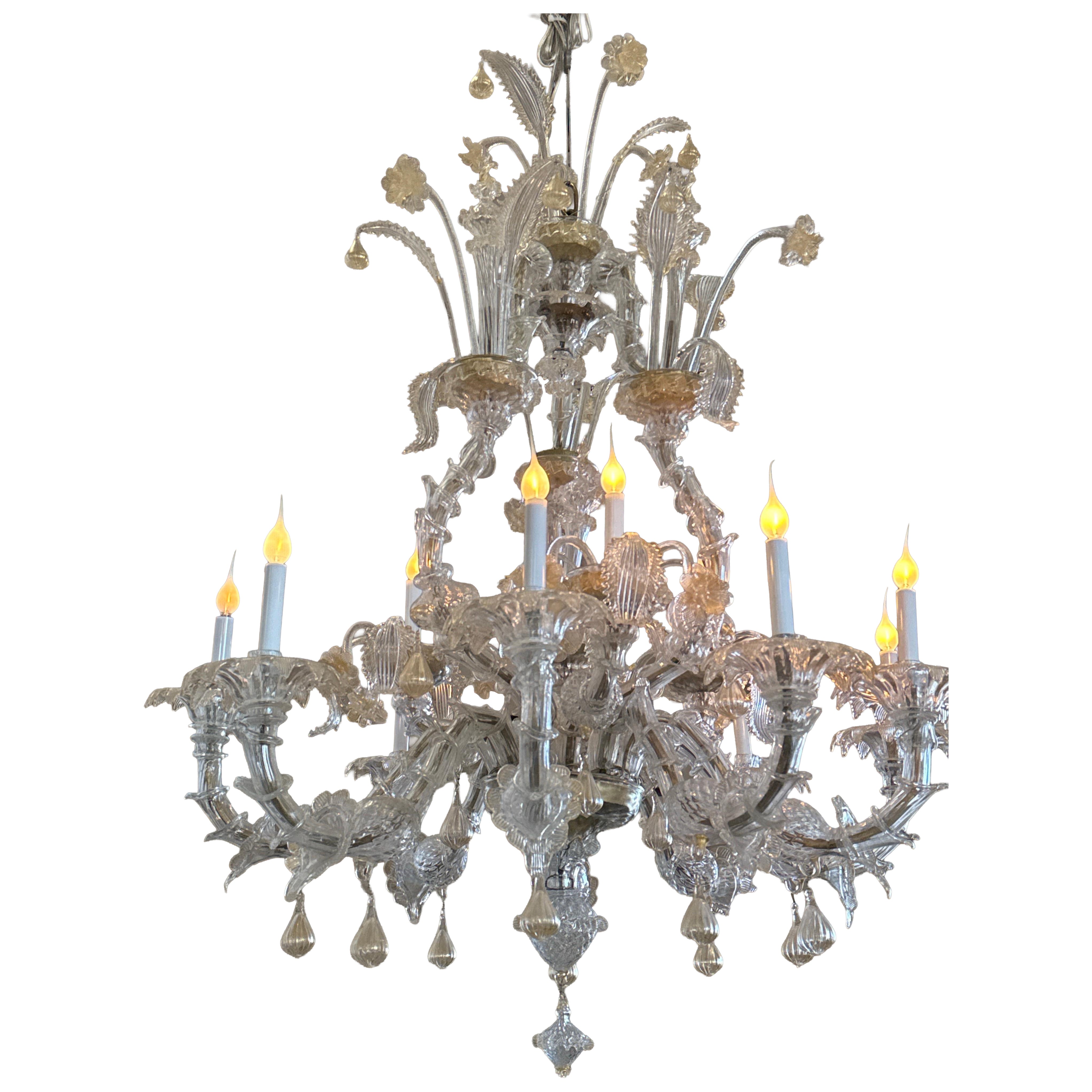 Lampadario italiano di metà secolo in vetro soffiato di Murano trasparente e dorato in vendita