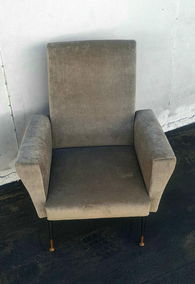 Italian Mid-Century Club Chair  In Good Condition For Sale In Los Angeles, CA