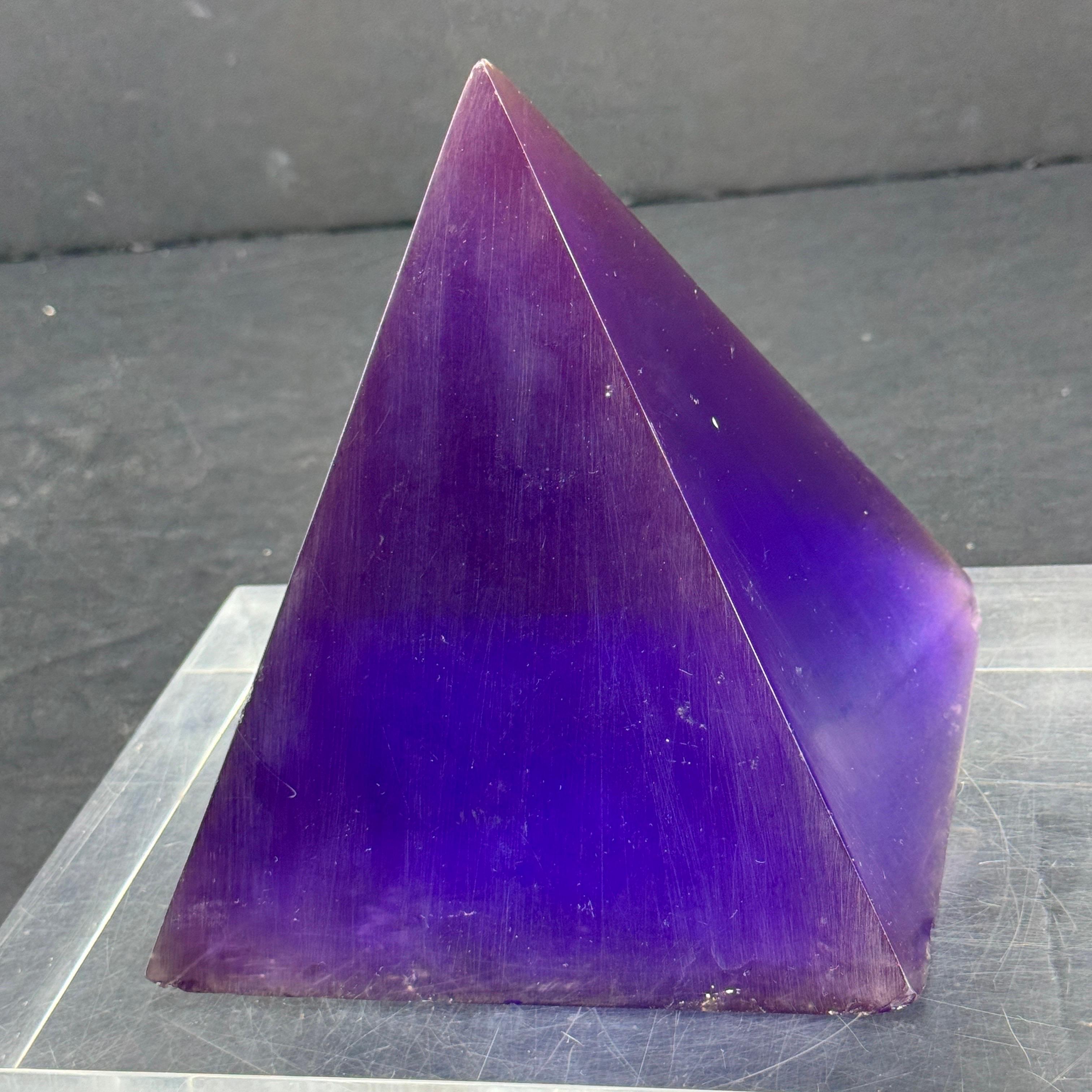 Italian Mid-Century Cobalt Blue Obelisk Lucite Fragment, circa 1960's For Sale 7