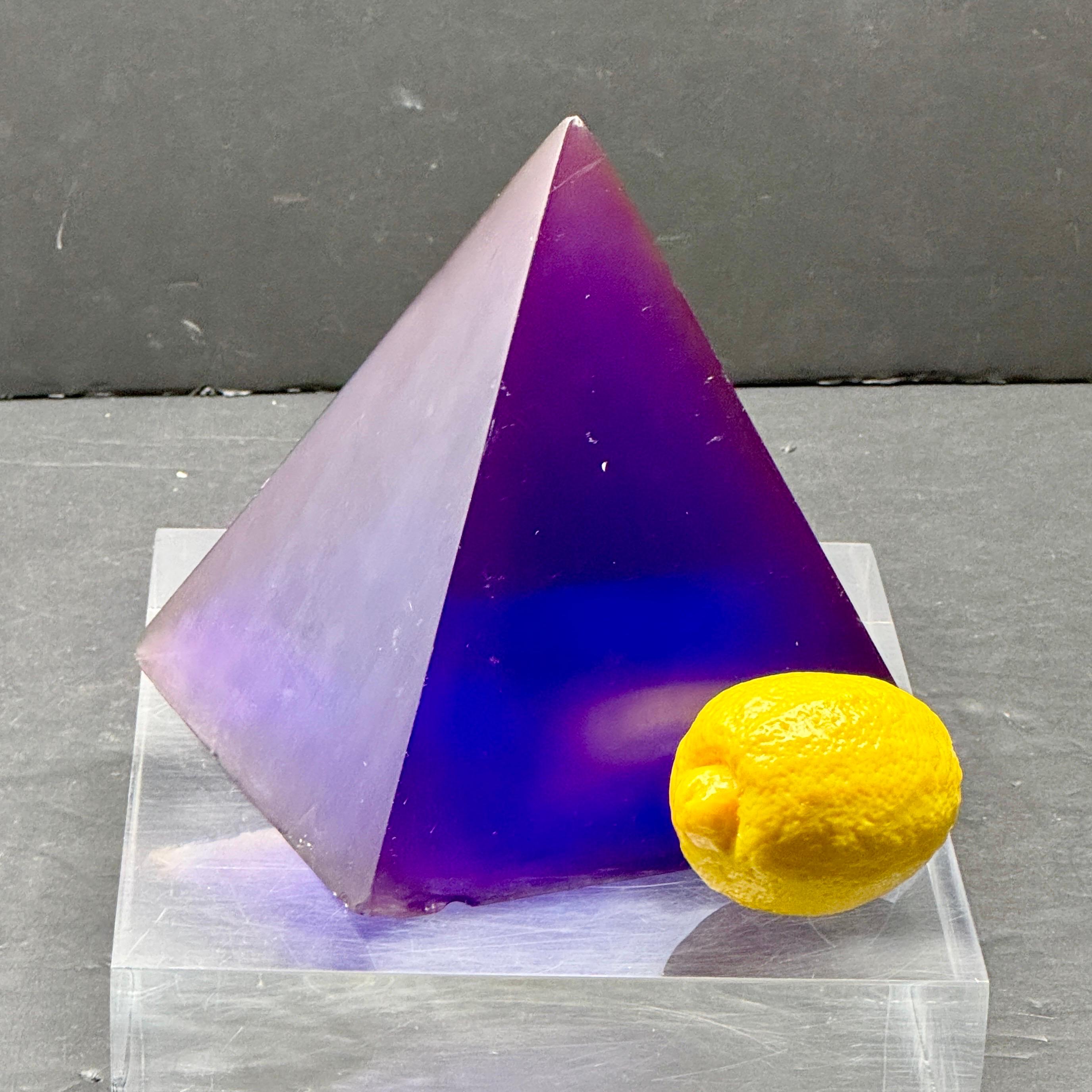 Italian Mid-Century Cobalt Blue Obelisk Lucite Fragment, circa 1960's For Sale 11
