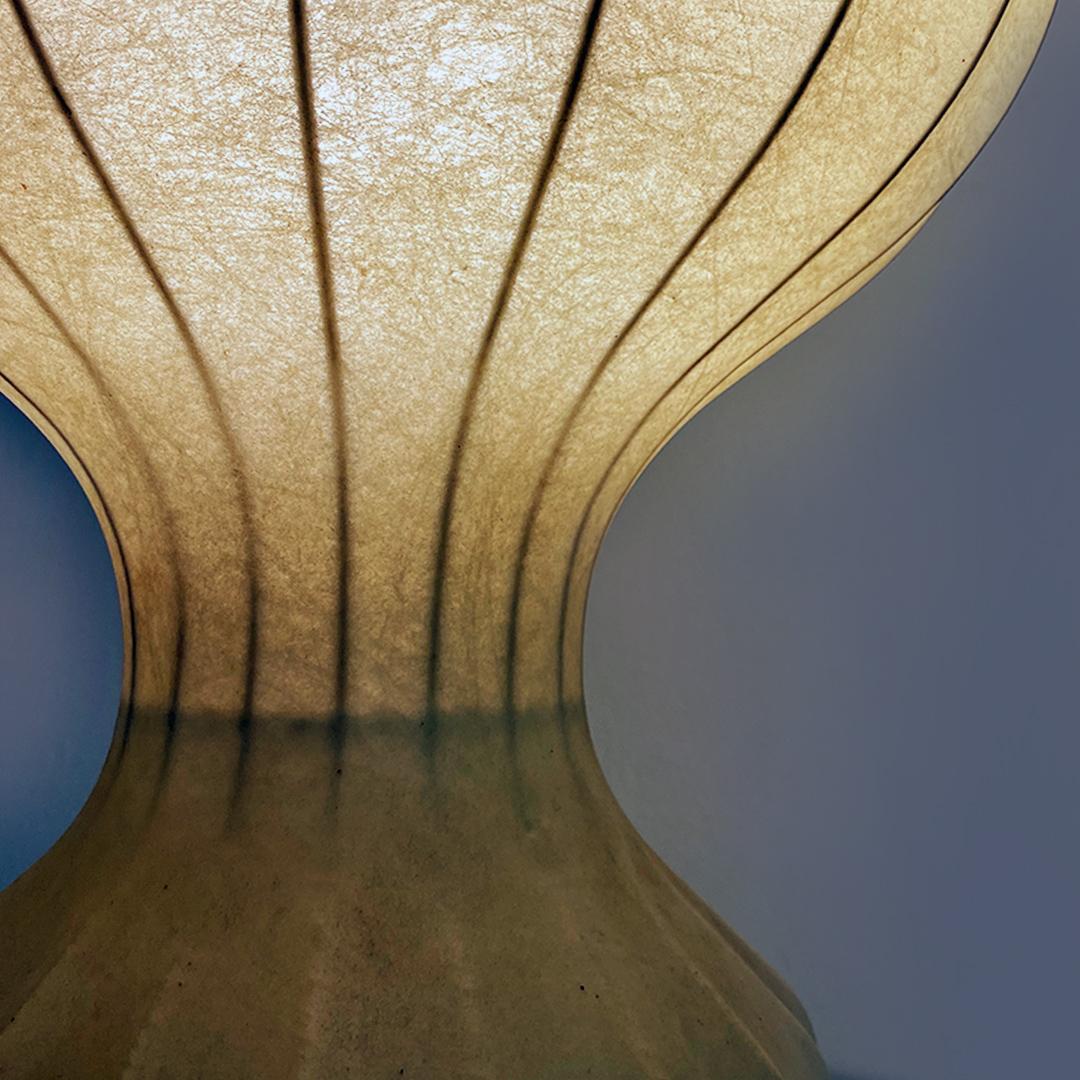 Lampe de table italienne Gatto en forme de cocon du milieu du siècle dernier par Castiglioni Brothers, Flos, années 1960 Bon état - En vente à MIlano, IT