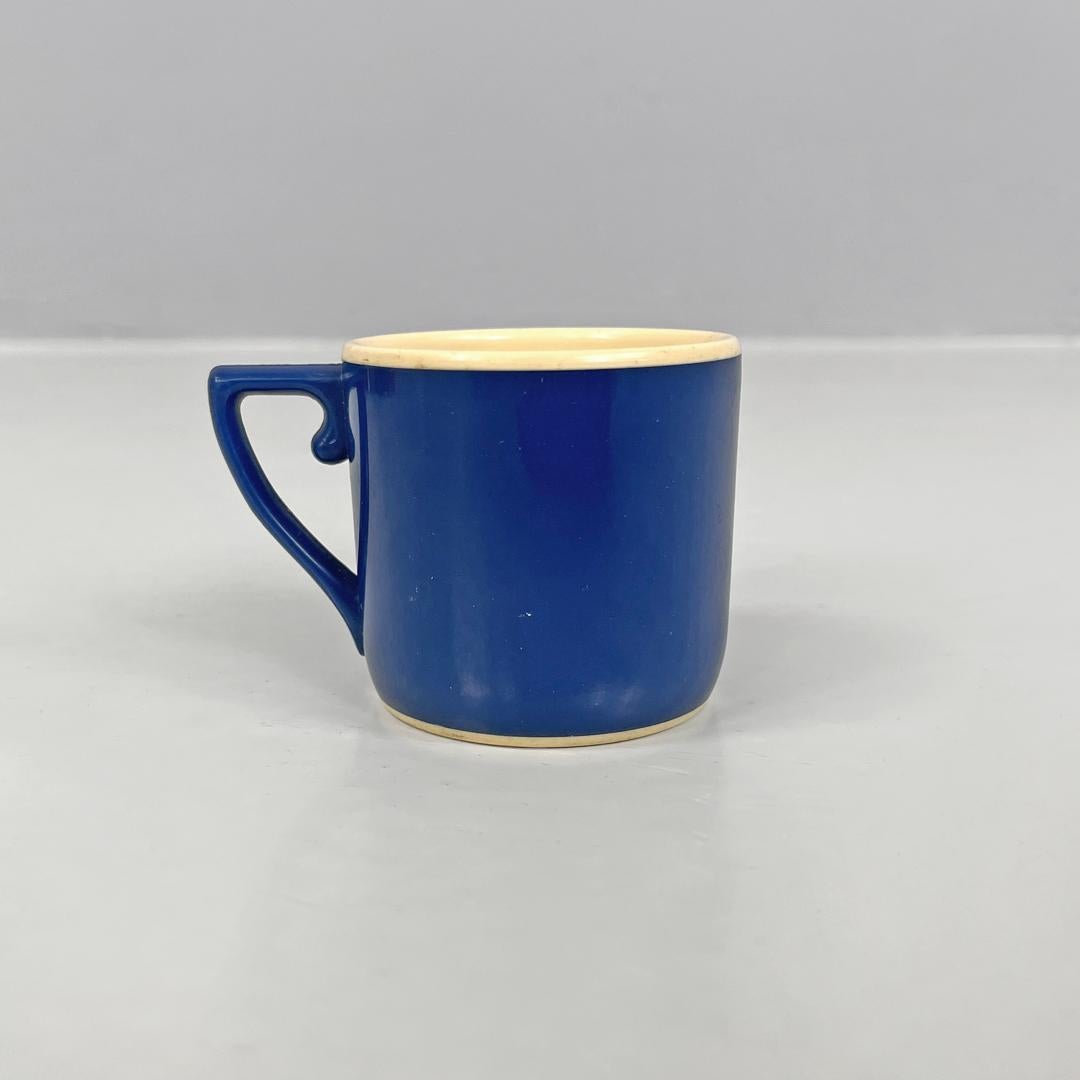 Italian mid-century colored plastic cups and saucers by Kartell Samco, 1960s 4