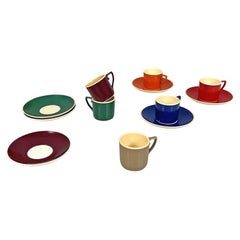 Tazze e piattini in plastica colorata della metà del secolo scorso di Kartell Samco, anni '60