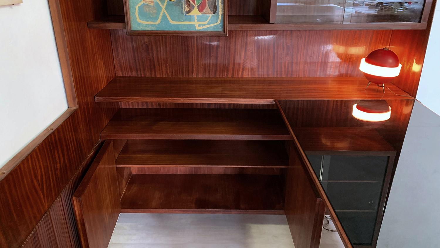 Italian Mid-Century Self-Standing Corner Bookcase with Desk by Borsani, 1950s For Sale 3