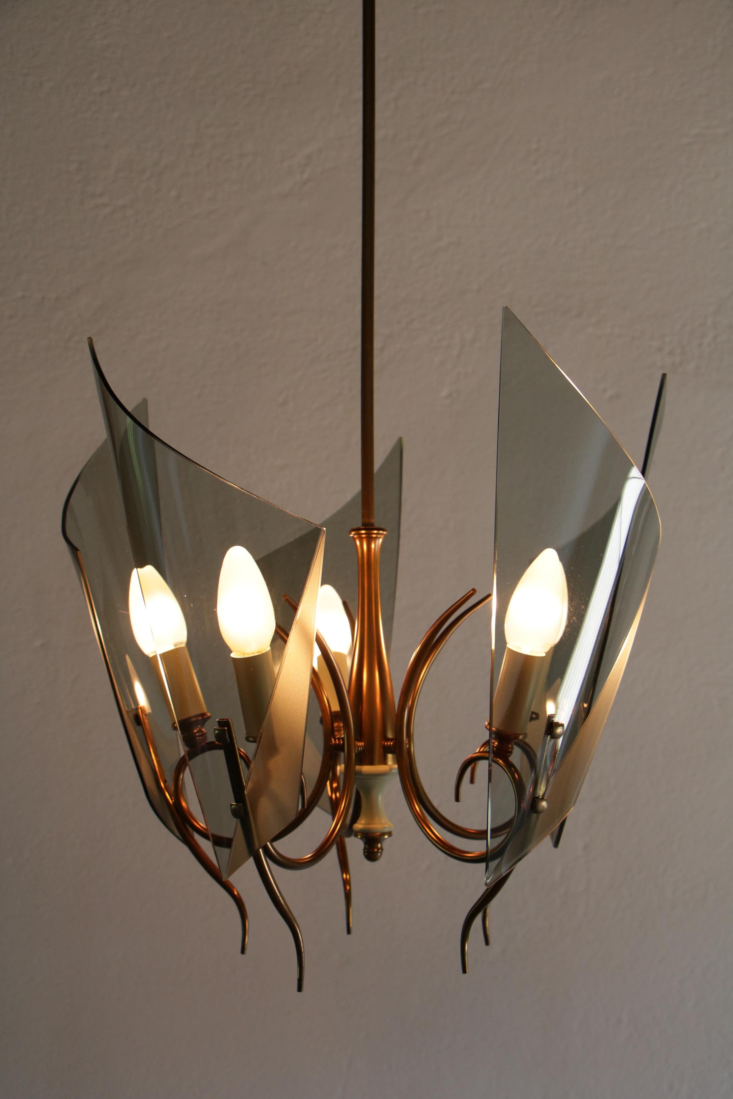 Italian Mid-Century Curved Glass Chandelier Attributed to Fontana Arte, 1950s For Sale 9