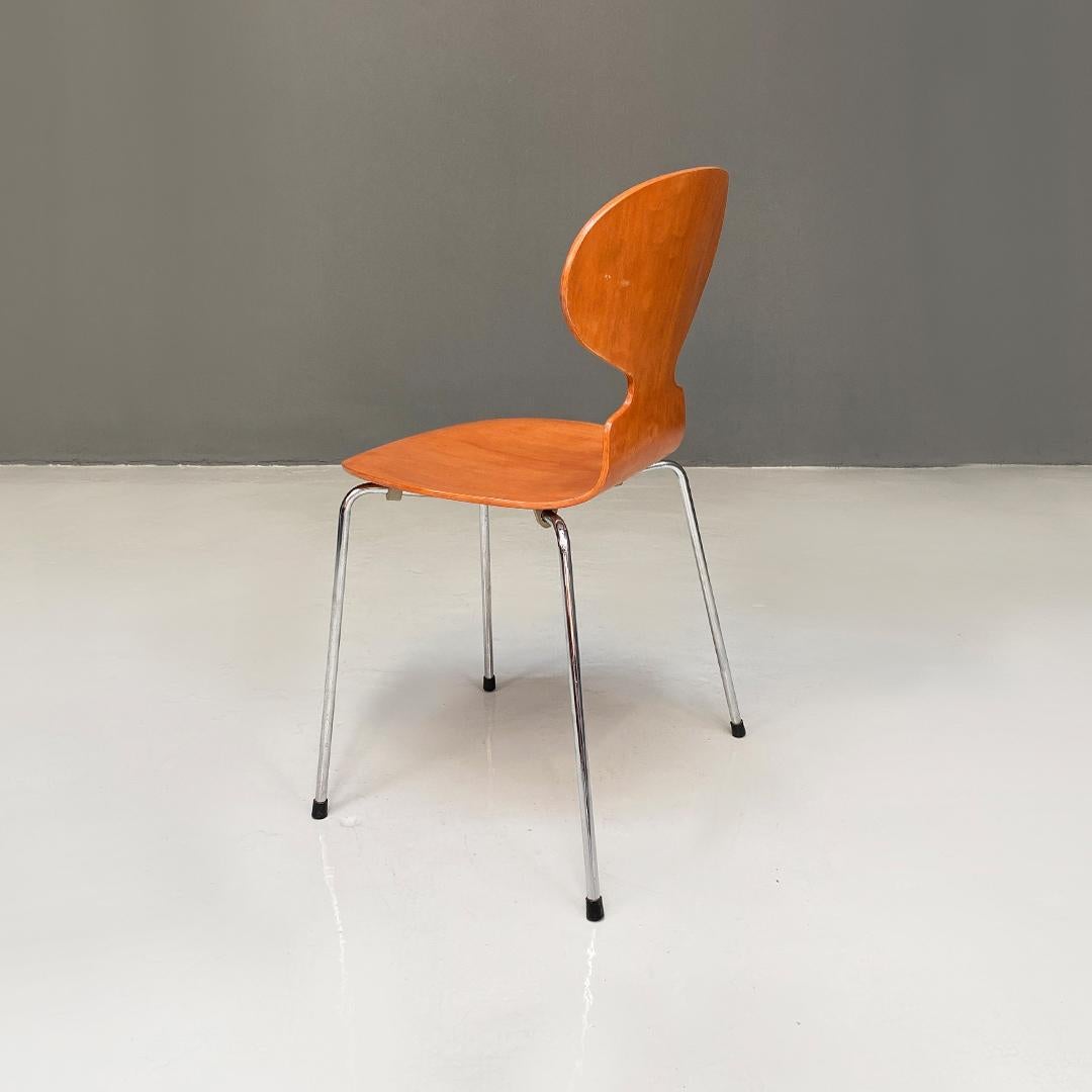 Italian mid century curved wood and legs Ant chair by Fritz Hansen, 1970s For Sale 4