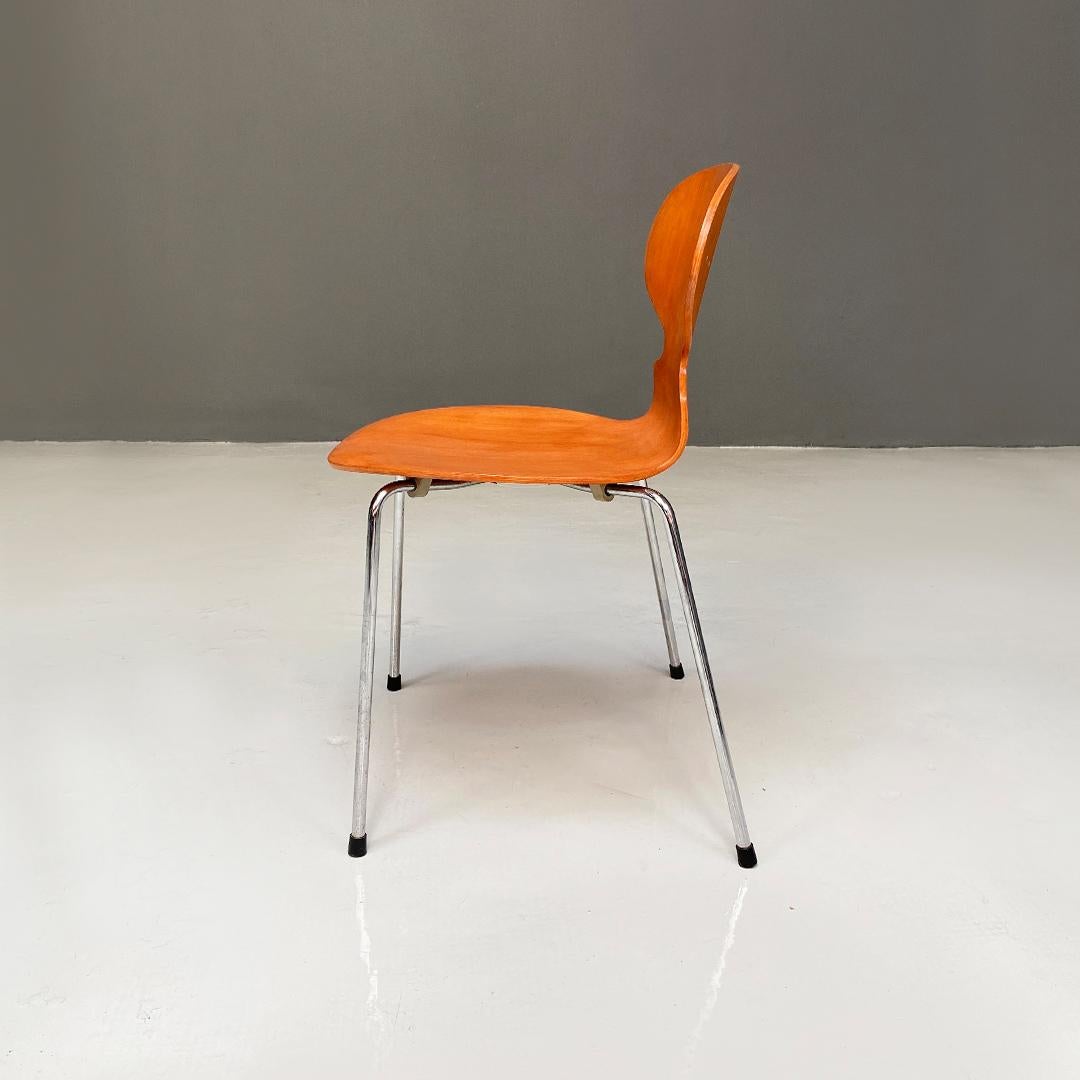 Italian mid century curved wood and legs Ant chair by Fritz Hansen, 1970s For Sale 5