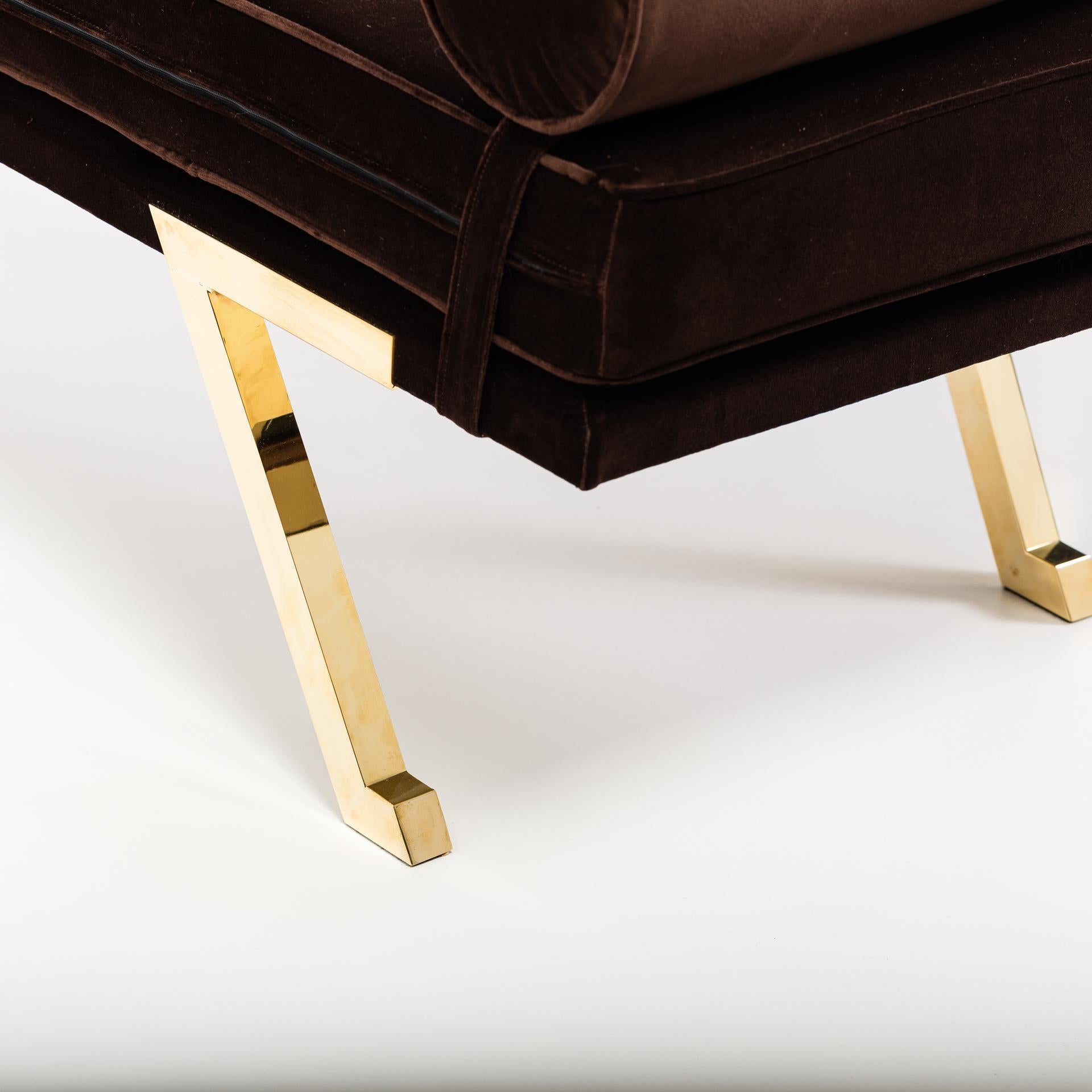 Italienisches Mid-Century Daybed / Bank Messingbeine, schokoladenbrauner Samt 1970er im Angebot 7