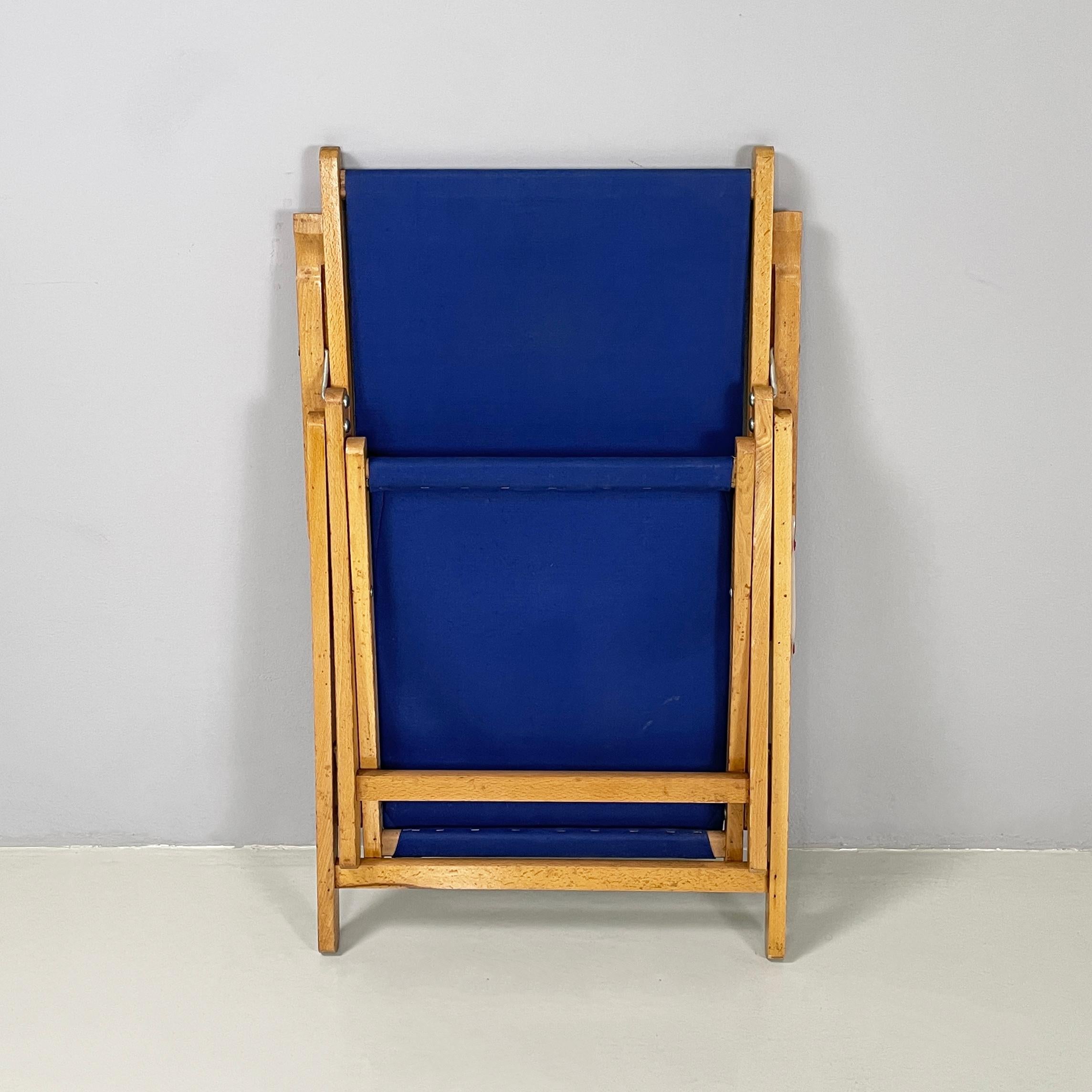 Chaise longue italienne du milieu du siècle dernier en tissu bleu et bois par fratelli Reguitti 1960 en vente 1