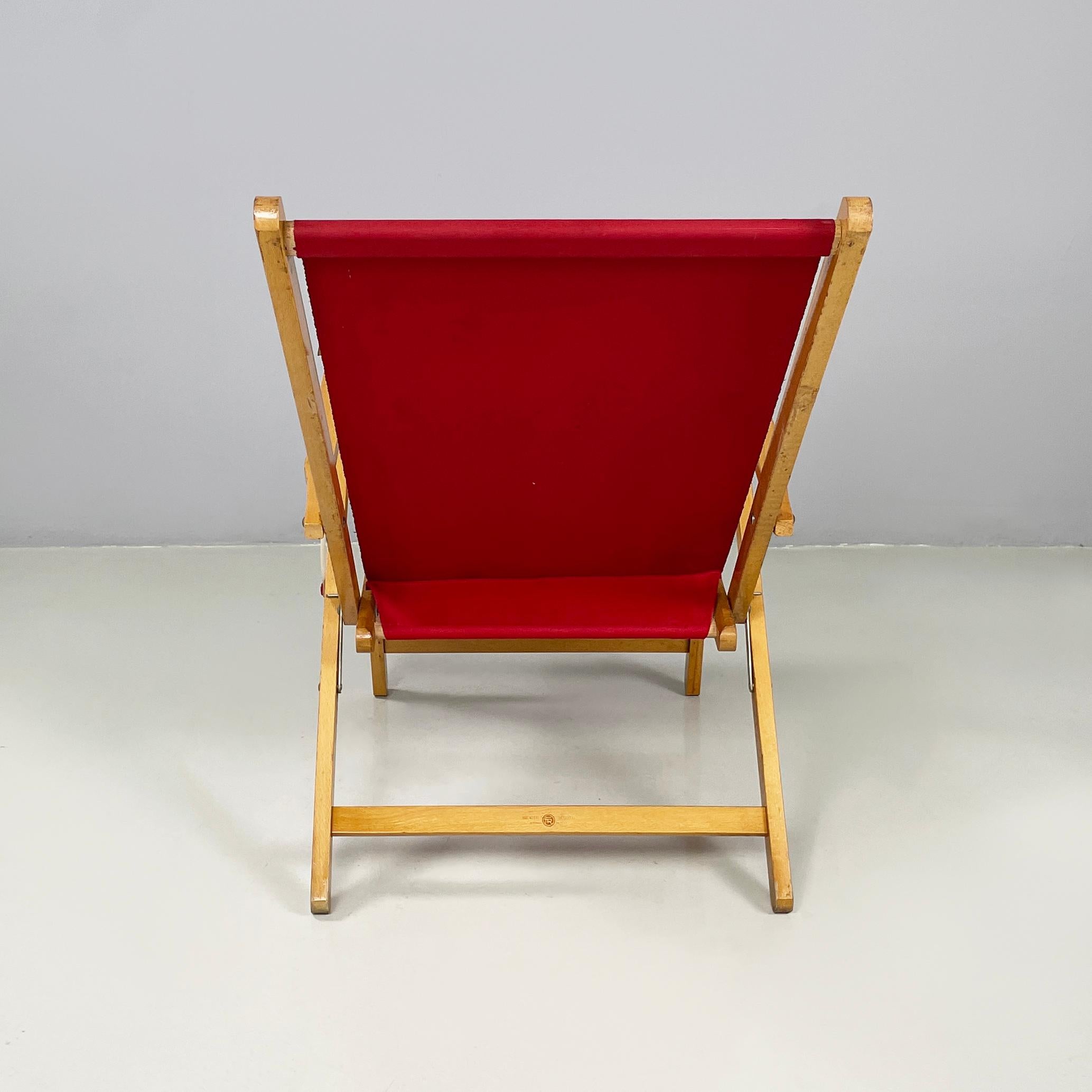 Italienischer Deckenstuhl aus der Mitte des Jahrhunderts aus rotem Stoff und Holz von fratelli Reguitti, 1960er Jahre im Angebot 1