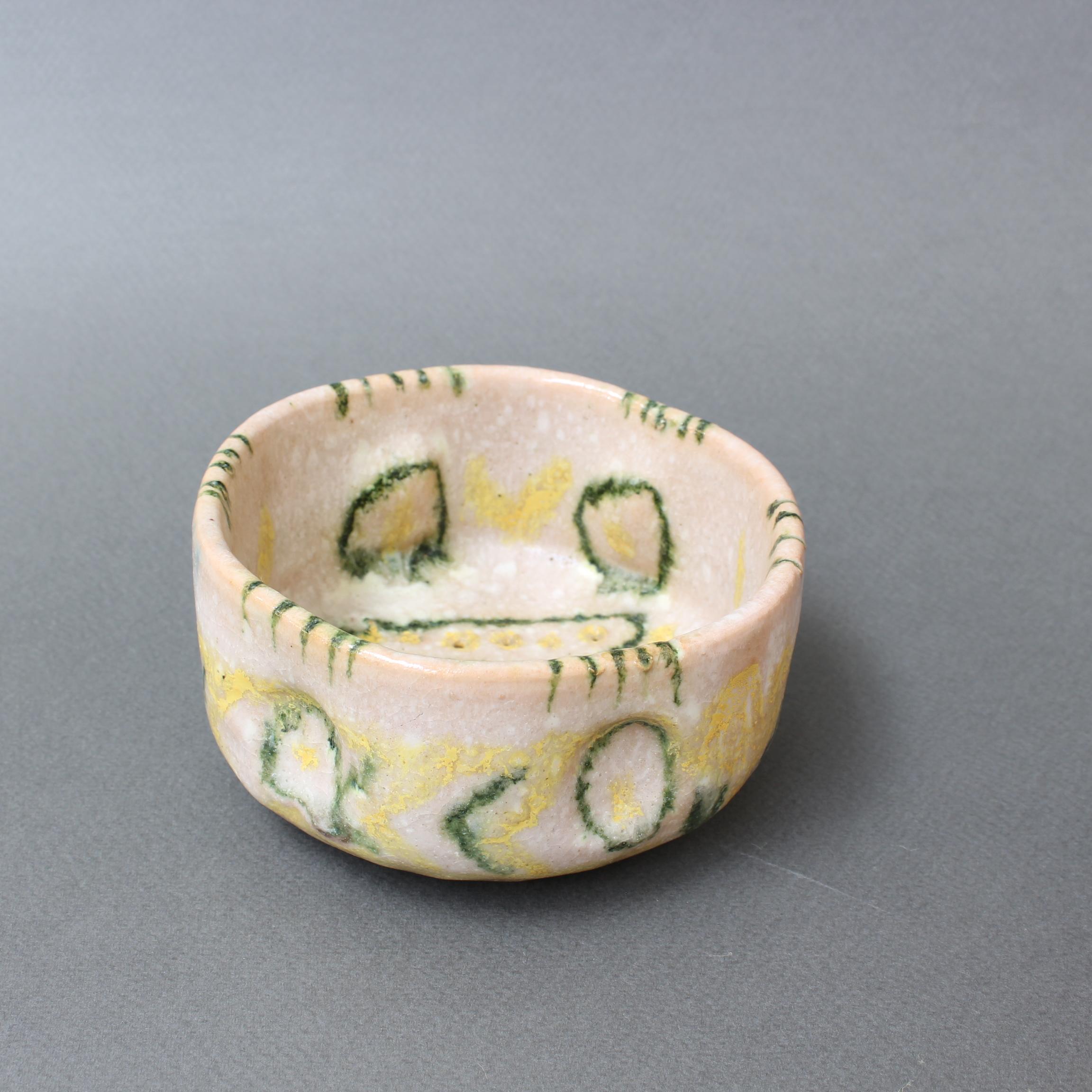 Italian Midcentury Decorative Ceramic Bowl by Guido Gambone, circa 1950s 8