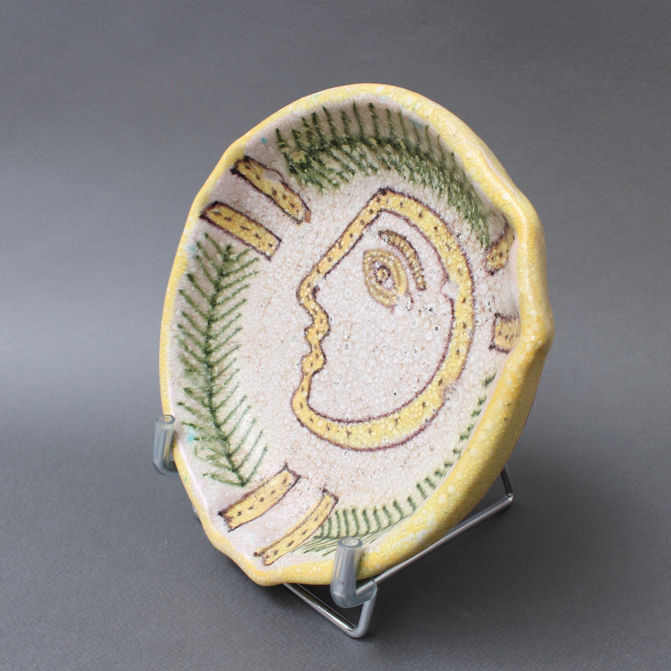 Mid-Century Modern Italian Midcentury Decorative Ceramic Bowl by Guido Gambone, circa 1950s