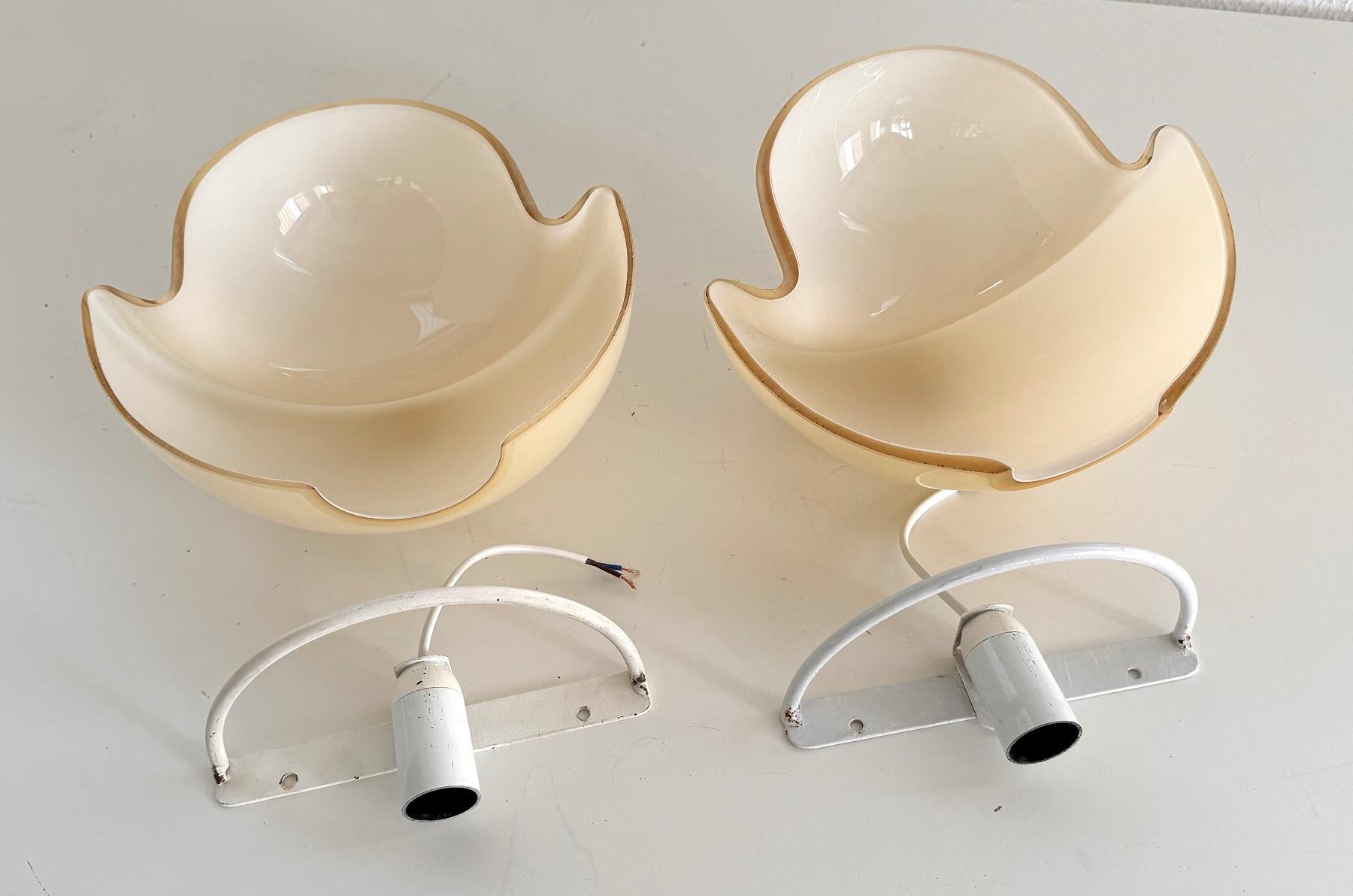 Applique a fungo in vetro di Murano giallo di design italiano della metà del secolo scorso, anni '70 2