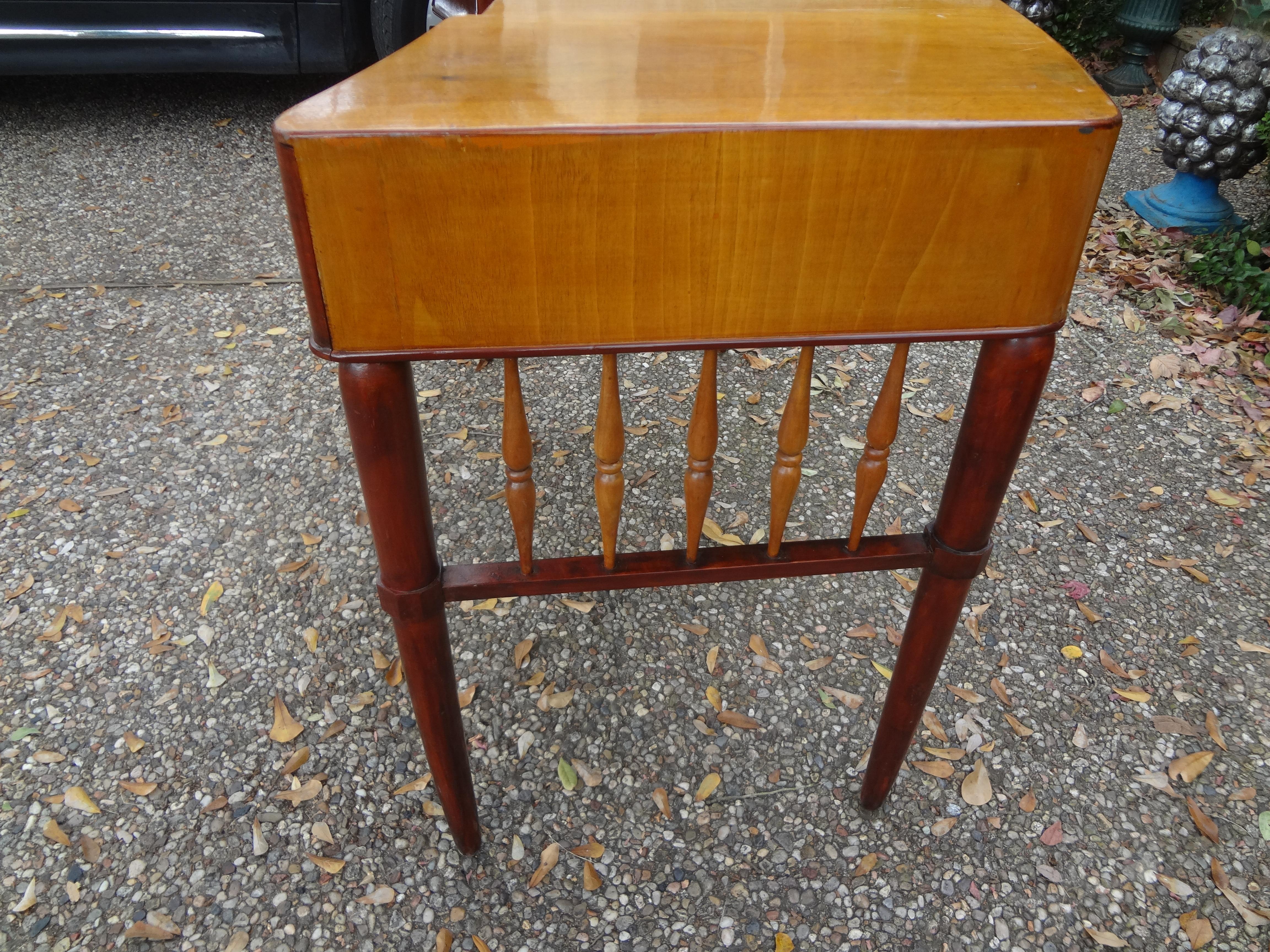 Italian Mid-Century Desk Attributed to Paolo Buffa In Good Condition In Houston, TX