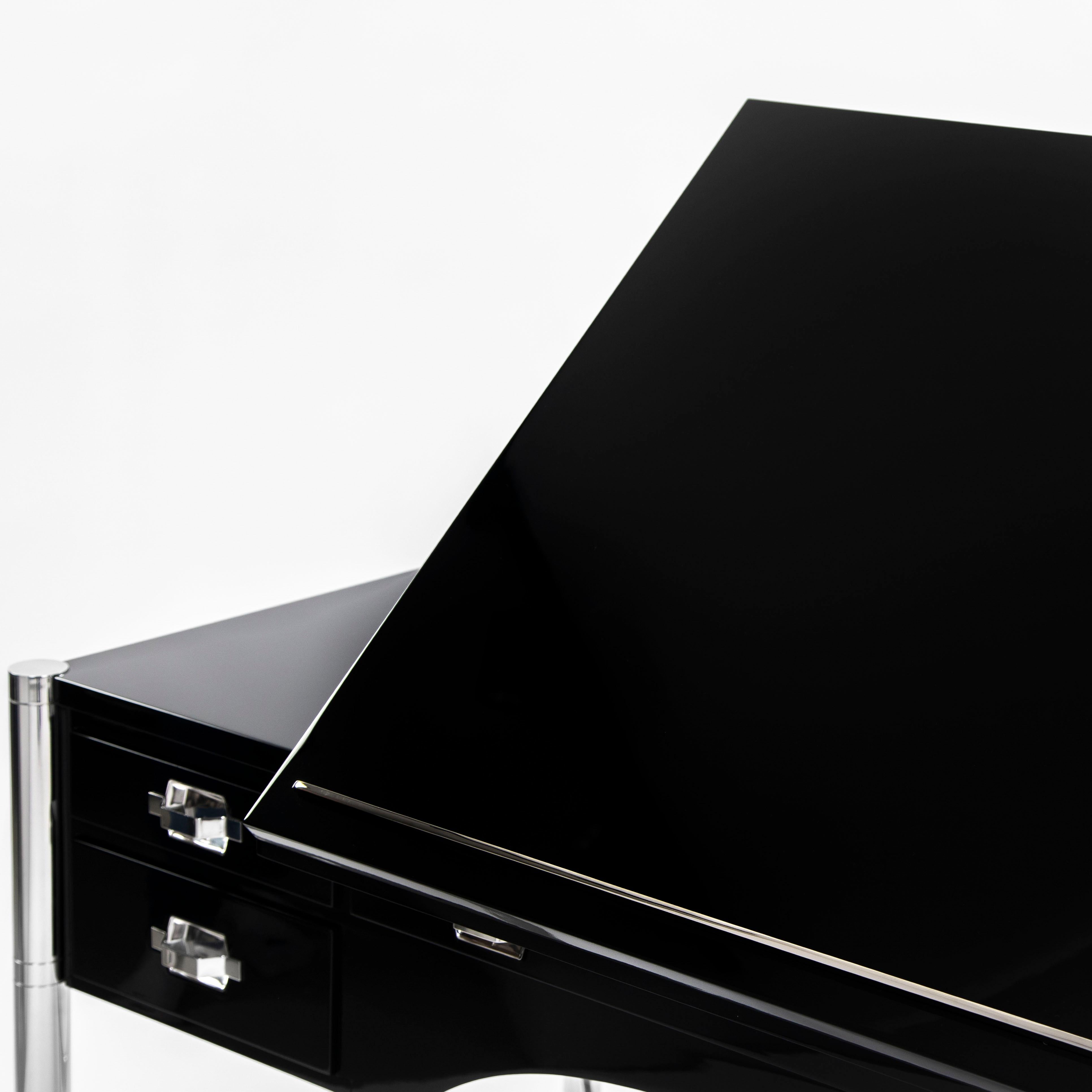 Italienischer Schreibtisch aus der Mitte des Jahrhunderts Schwarzer Lack & Edelstahl von STUDIODADA 1970s im Angebot 8