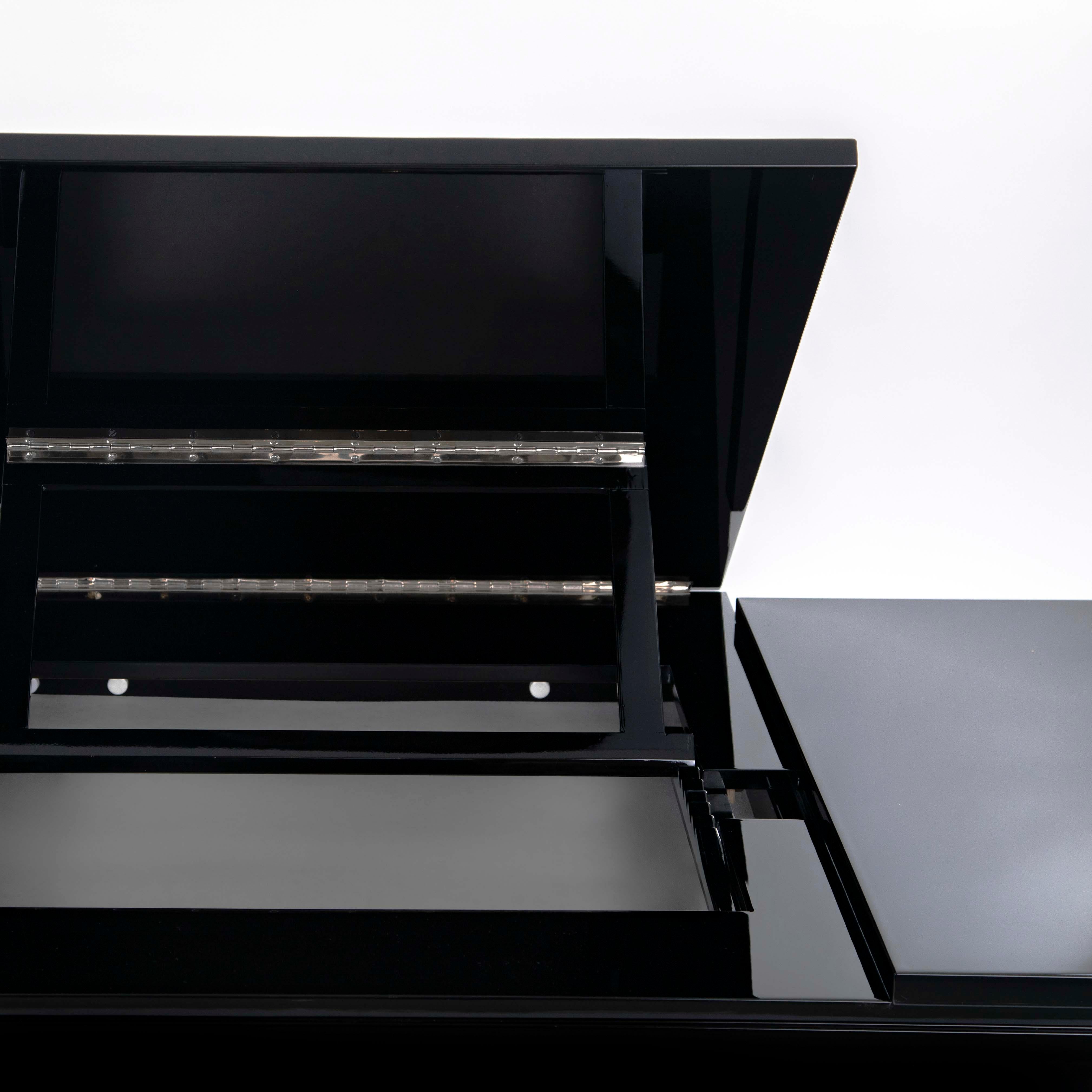 Italienischer Schreibtisch aus der Mitte des Jahrhunderts Schwarzer Lack & Edelstahl von STUDIODADA 1970s im Angebot 14