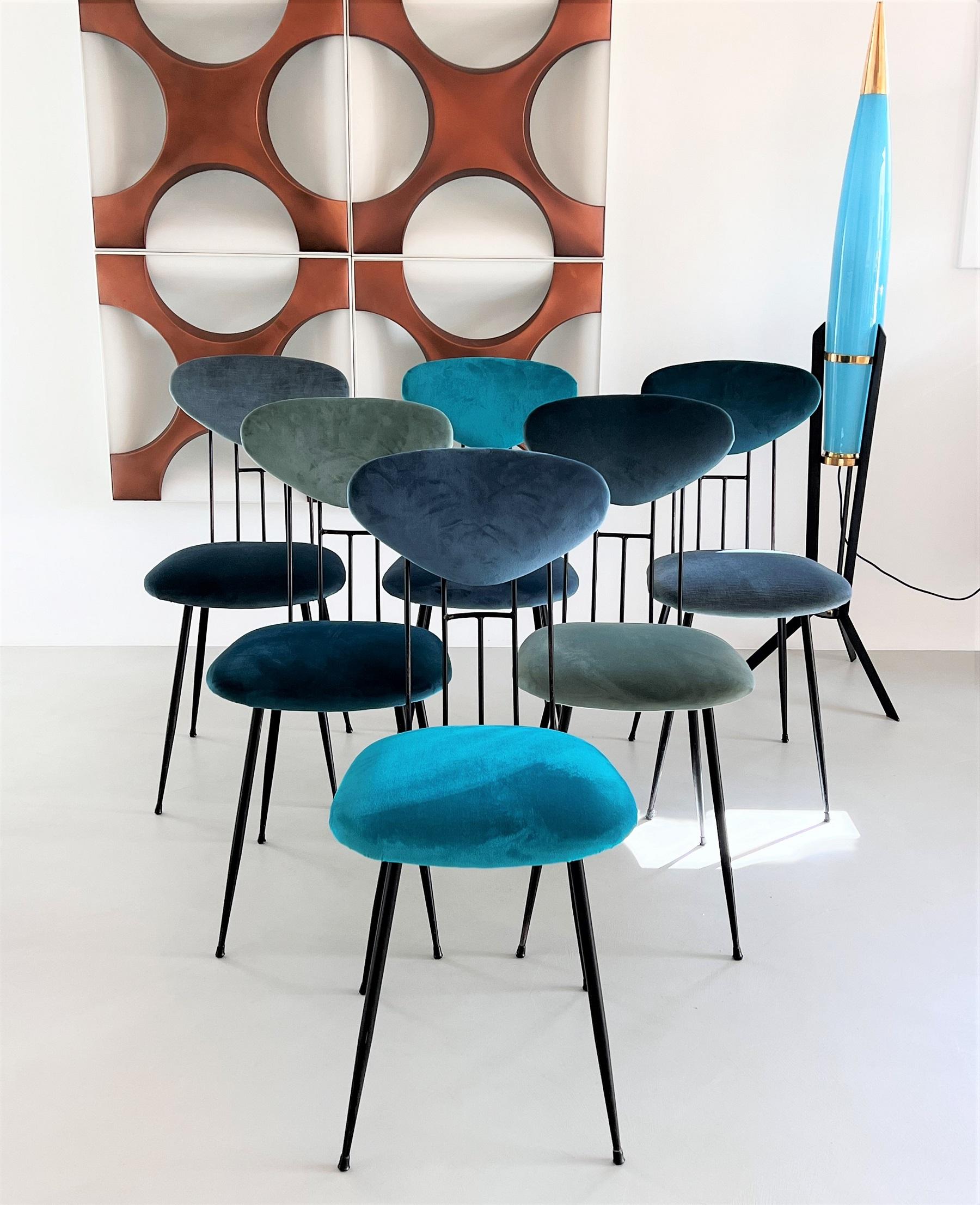 Italian Midcentury Dining Room Chairs Re-Upholstered in Velvet, 1960s In Good Condition For Sale In Morazzone, Varese