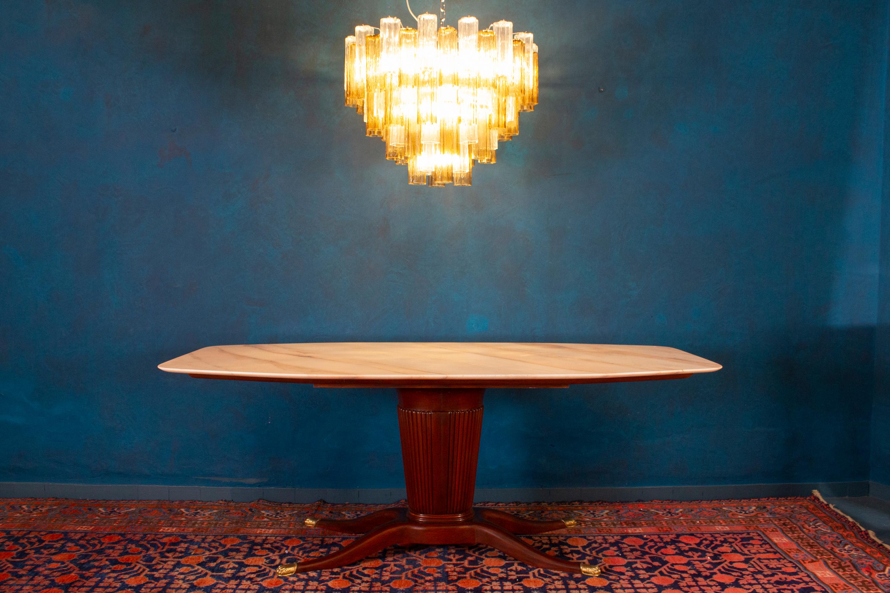 Italian Mid-Century Dining Table Attr. to Paolo Buffa, 1950s In Excellent Condition For Sale In Rome, IT