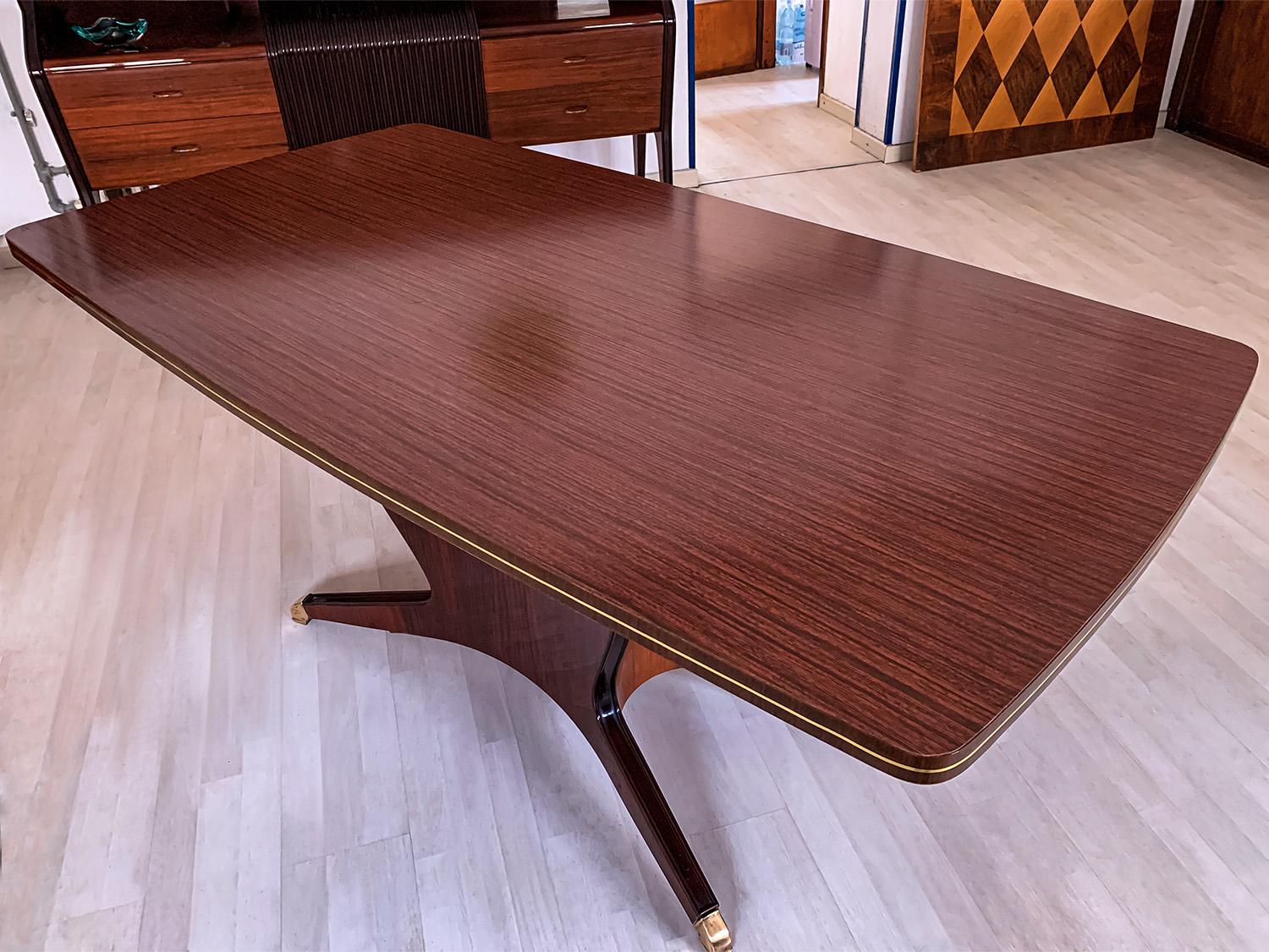 Italian Mid-Century Dining Table by Osvaldo Borsani, 1950s In Good Condition For Sale In Traversetolo, IT