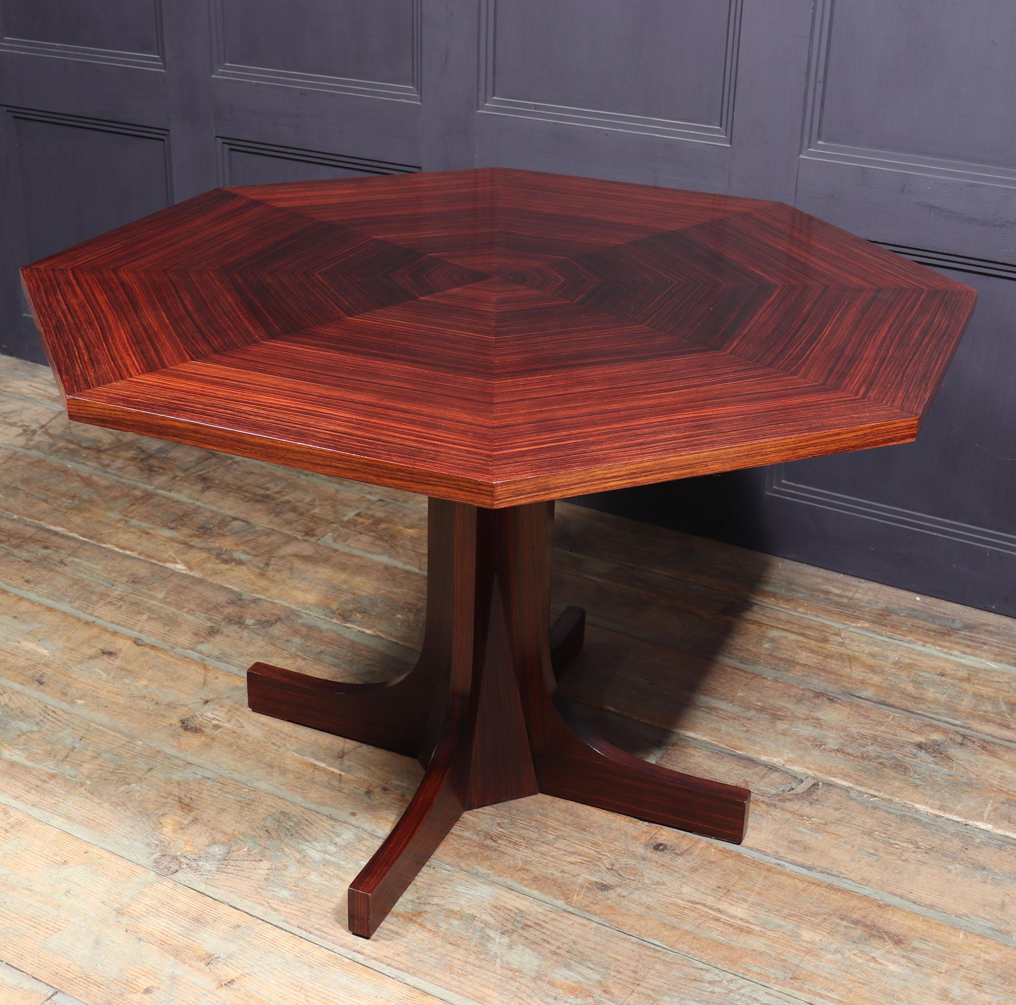 Mid-20th Century Italian Midcentury Dining Table in Rosewood For Sale