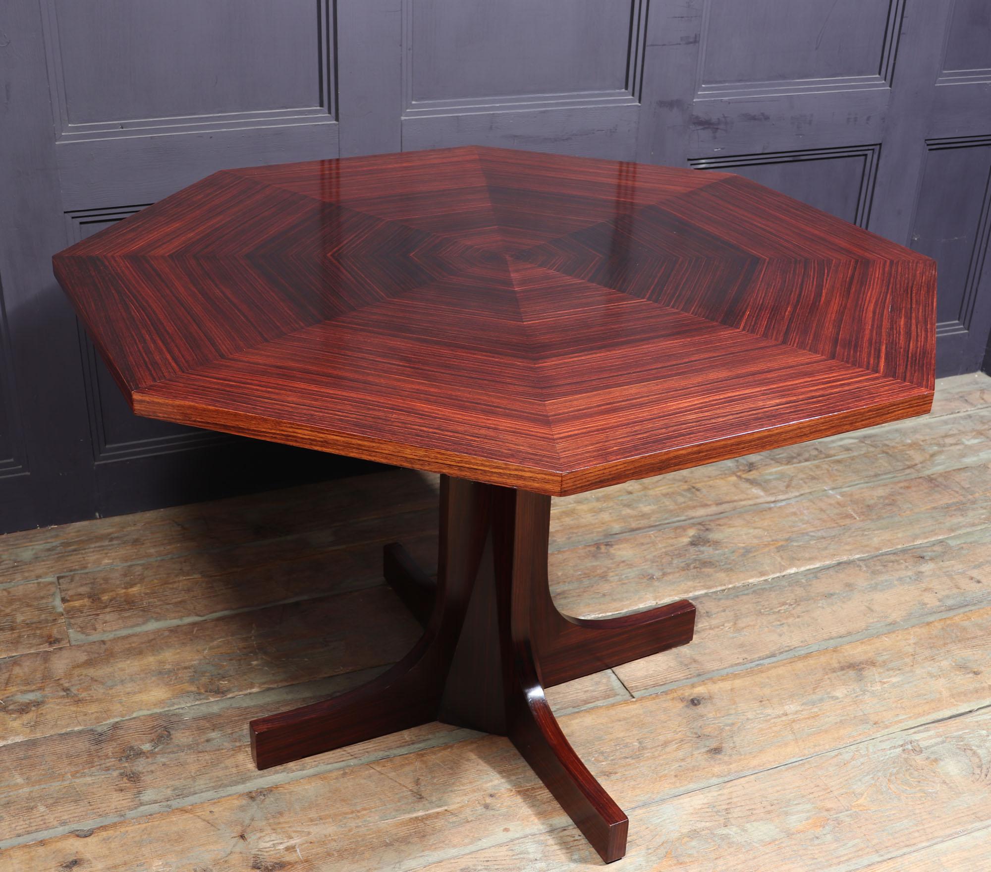 Italian Midcentury Dining Table in Rosewood For Sale 3