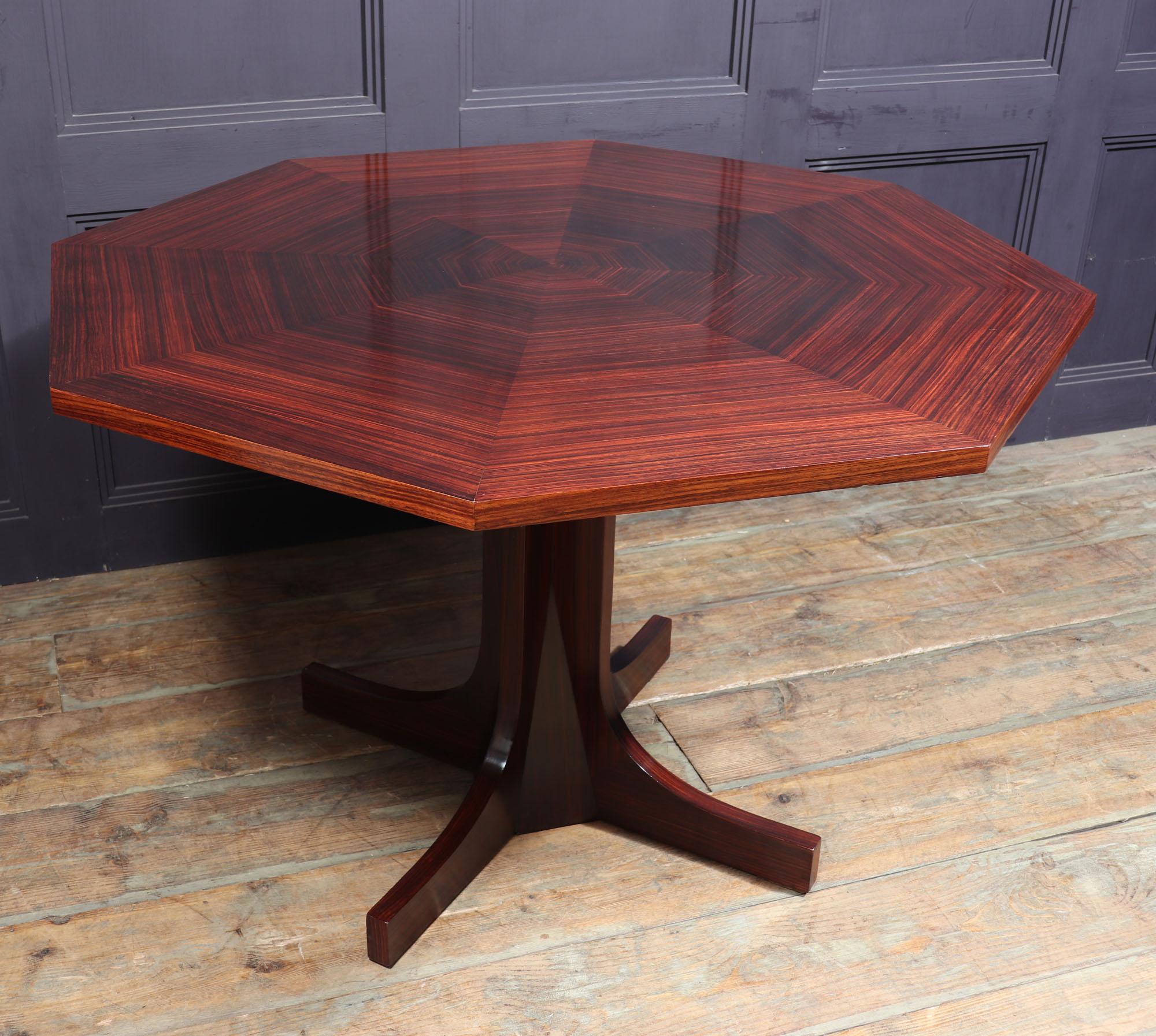 Italian Midcentury Dining Table in Rosewood For Sale 4