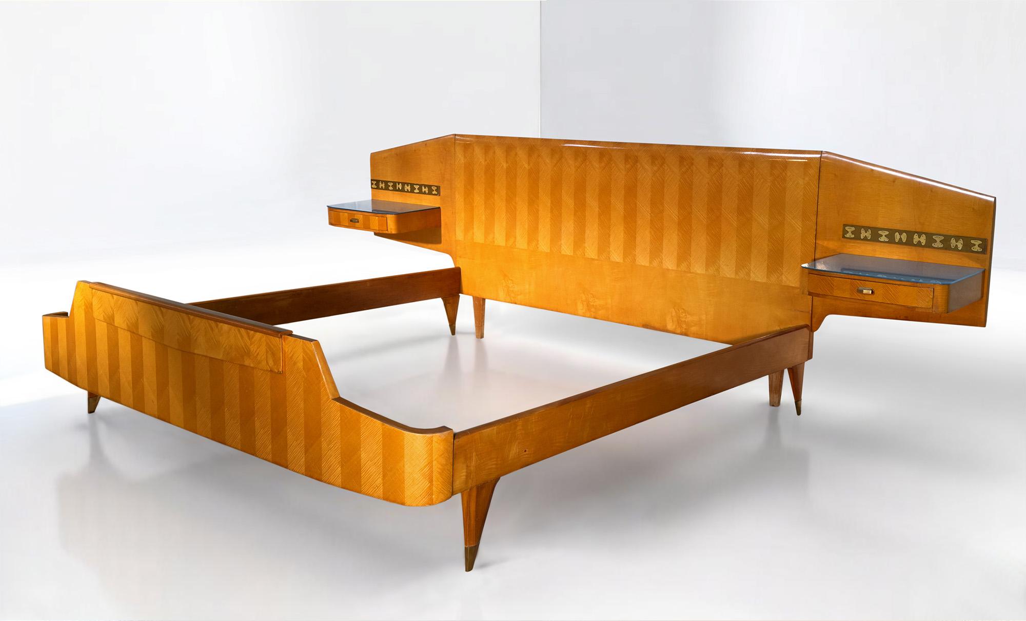 Letto matrimoniale italiano del Mid-Century con comodini fluttuanti di Dassi per Gio Ponti in vendita 5