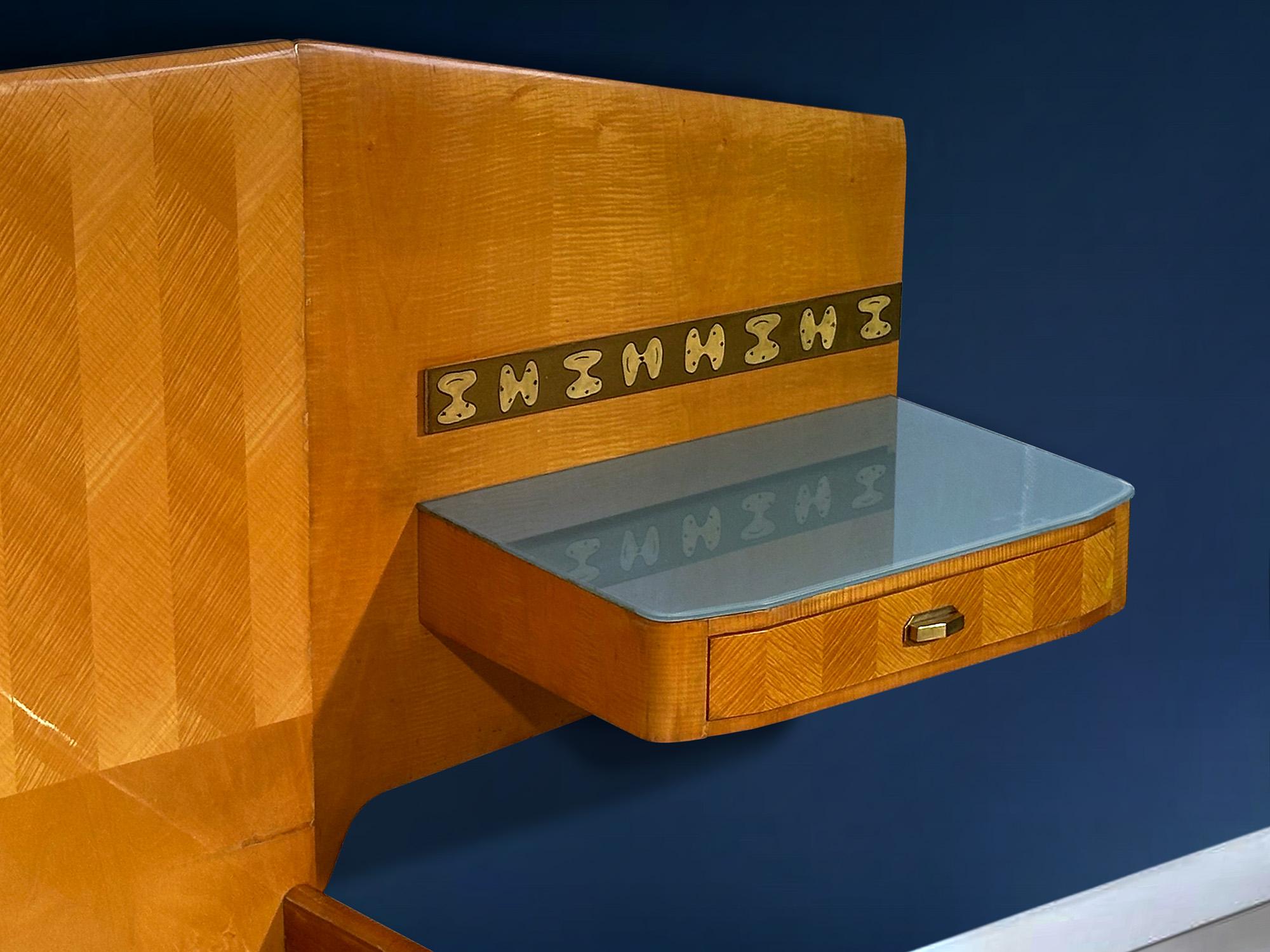 Mid-20th Century Italian Mid-Century Double Bed with Floating Nightstands by Dassi for Gio Ponti For Sale