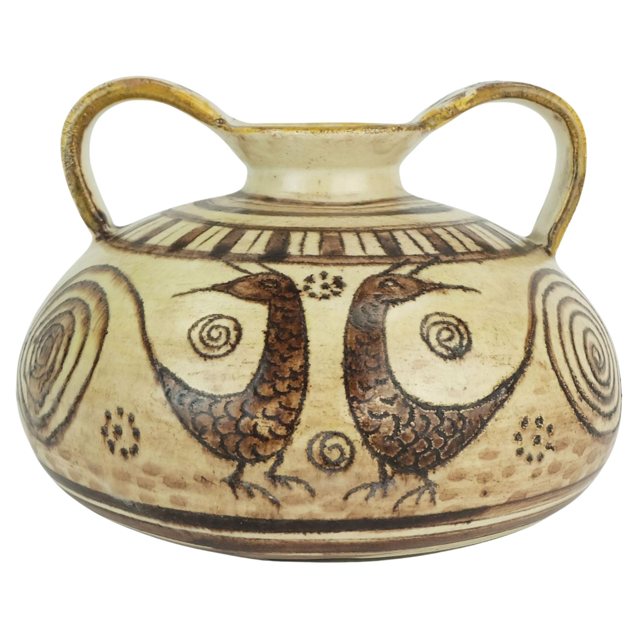 Vaso in ceramica a doppio manico della metà del secolo scorso firmato Vitali e realizzato a mano negli anni '70 in vendita