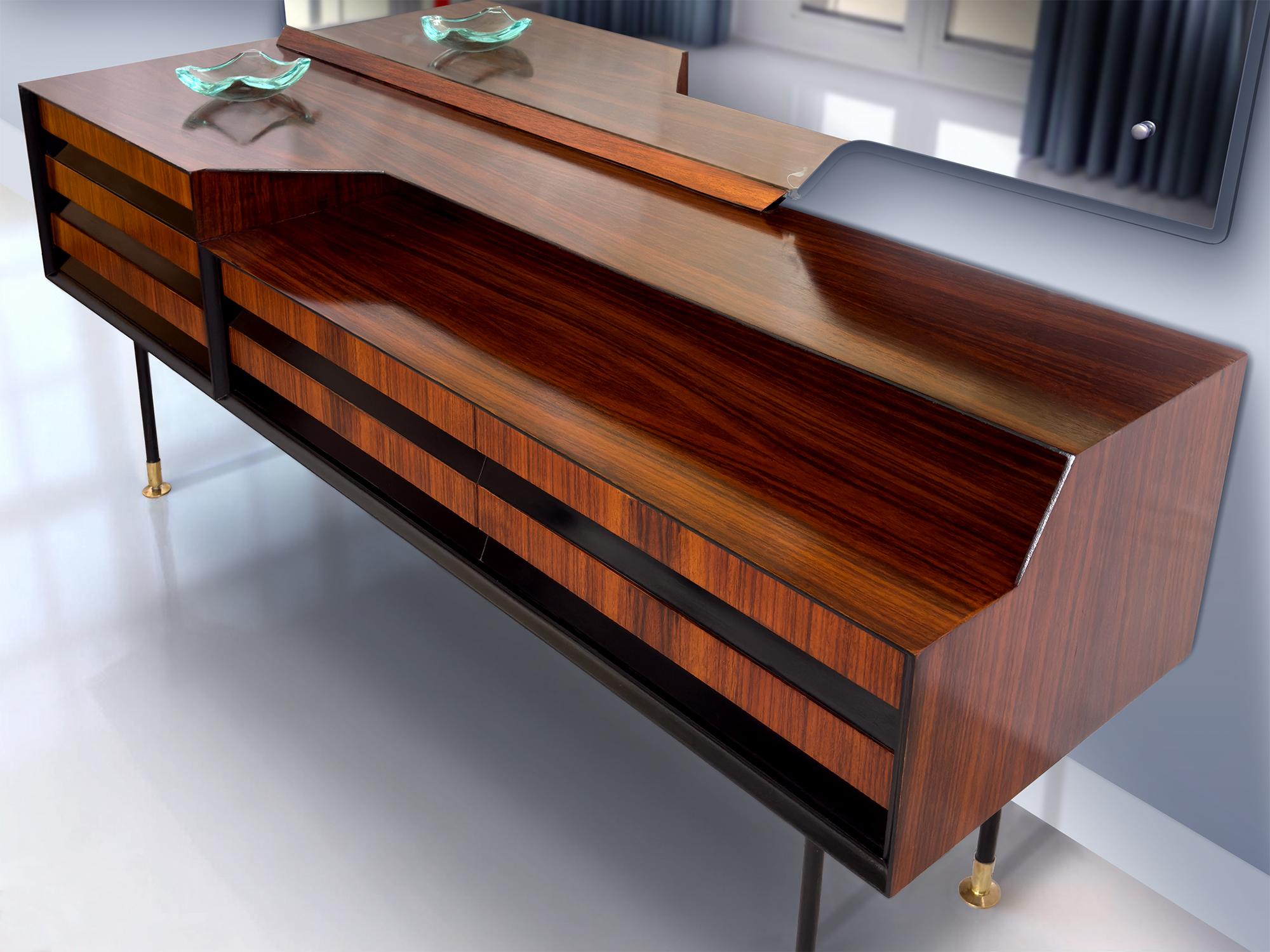 Mid-Century Modern Italian Mid-Century Dresser with Mirror by Vittorio Dassi, 1950s