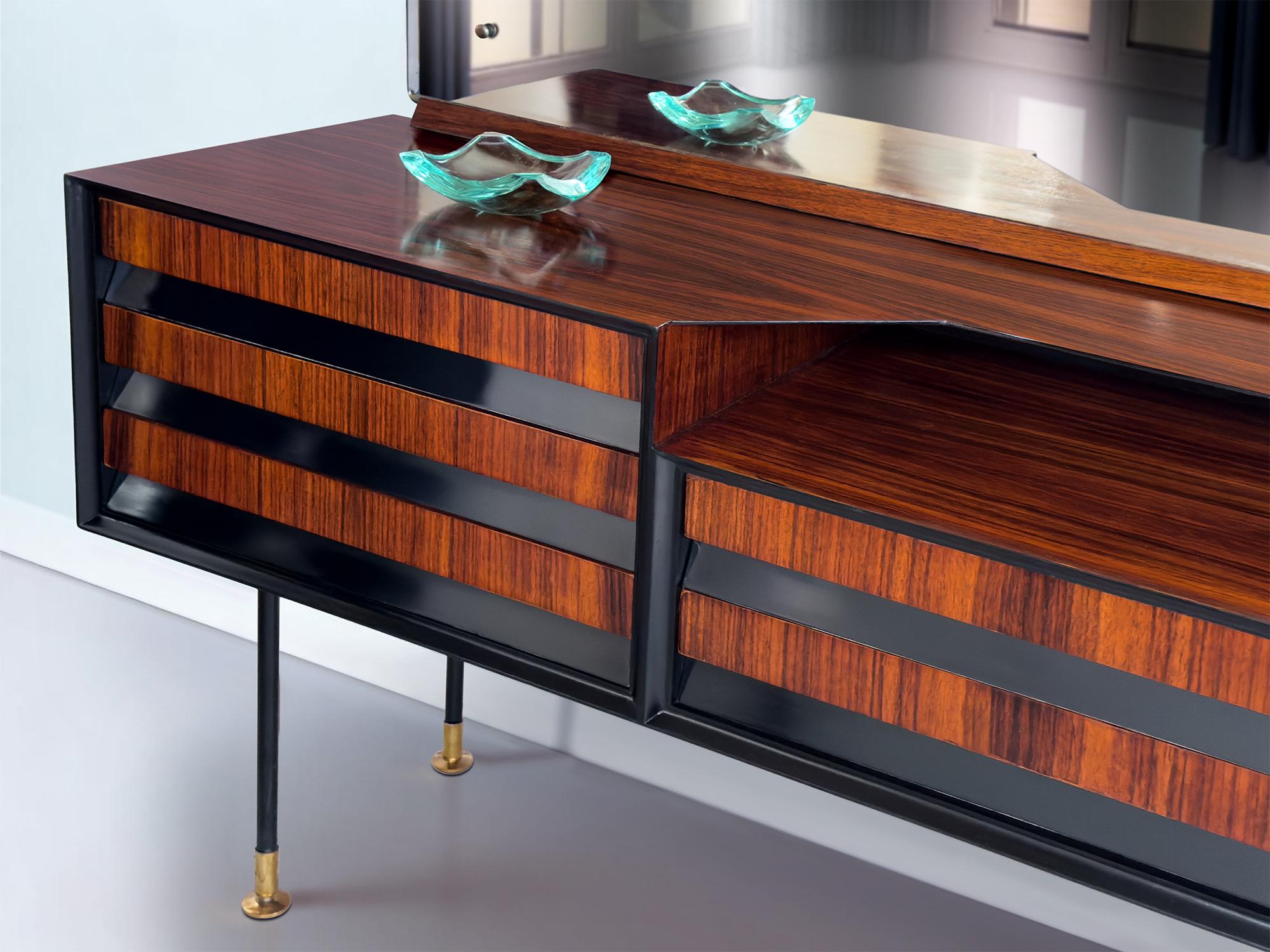Italian Mid-Century Dresser with Mirror by Vittorio Dassi, 1950s In Good Condition In Traversetolo, IT