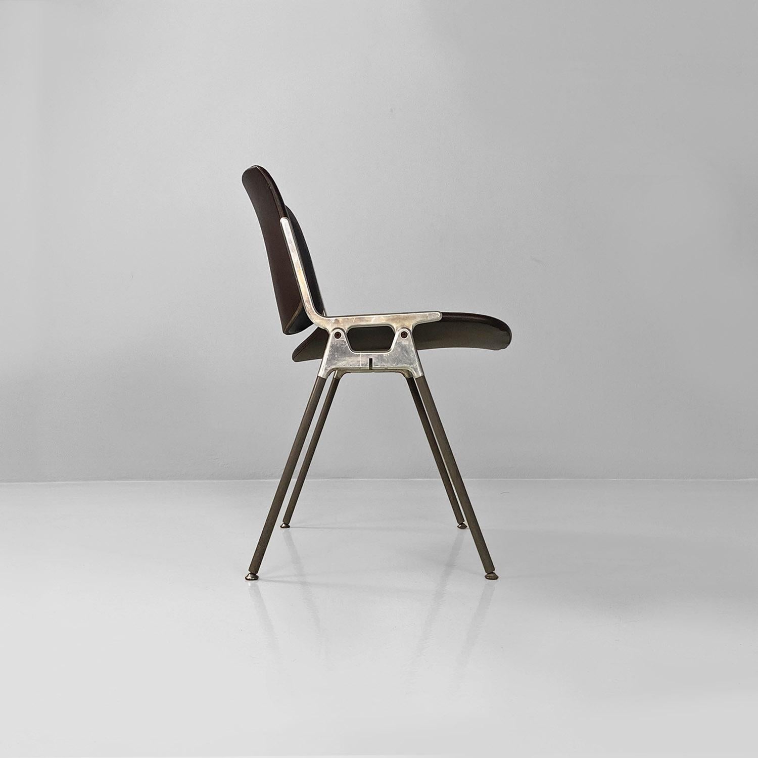 Metà XX secolo Italian mid-century DSC chairs by Giancarlo Piretti for Anonima Castelli, 1970s