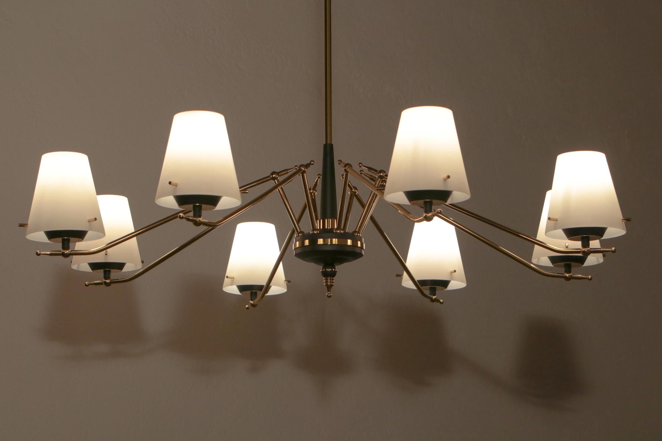 Other Italian Mid Century Eight Lights Chandelier attributed to Stilnovo, 1960 For Sale