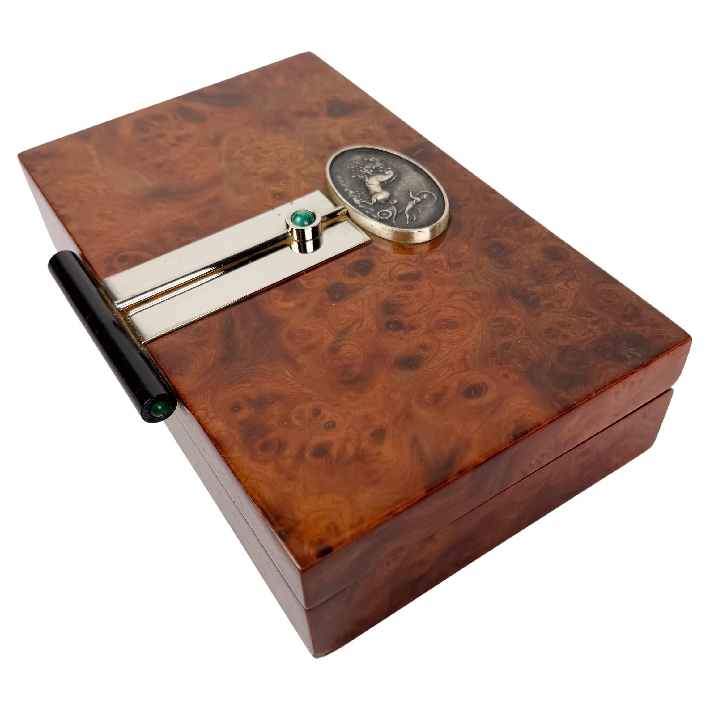 Italian Mid-Century Elm Burl Decorative Box with Mythological Bas-Relief, 70s in vendita