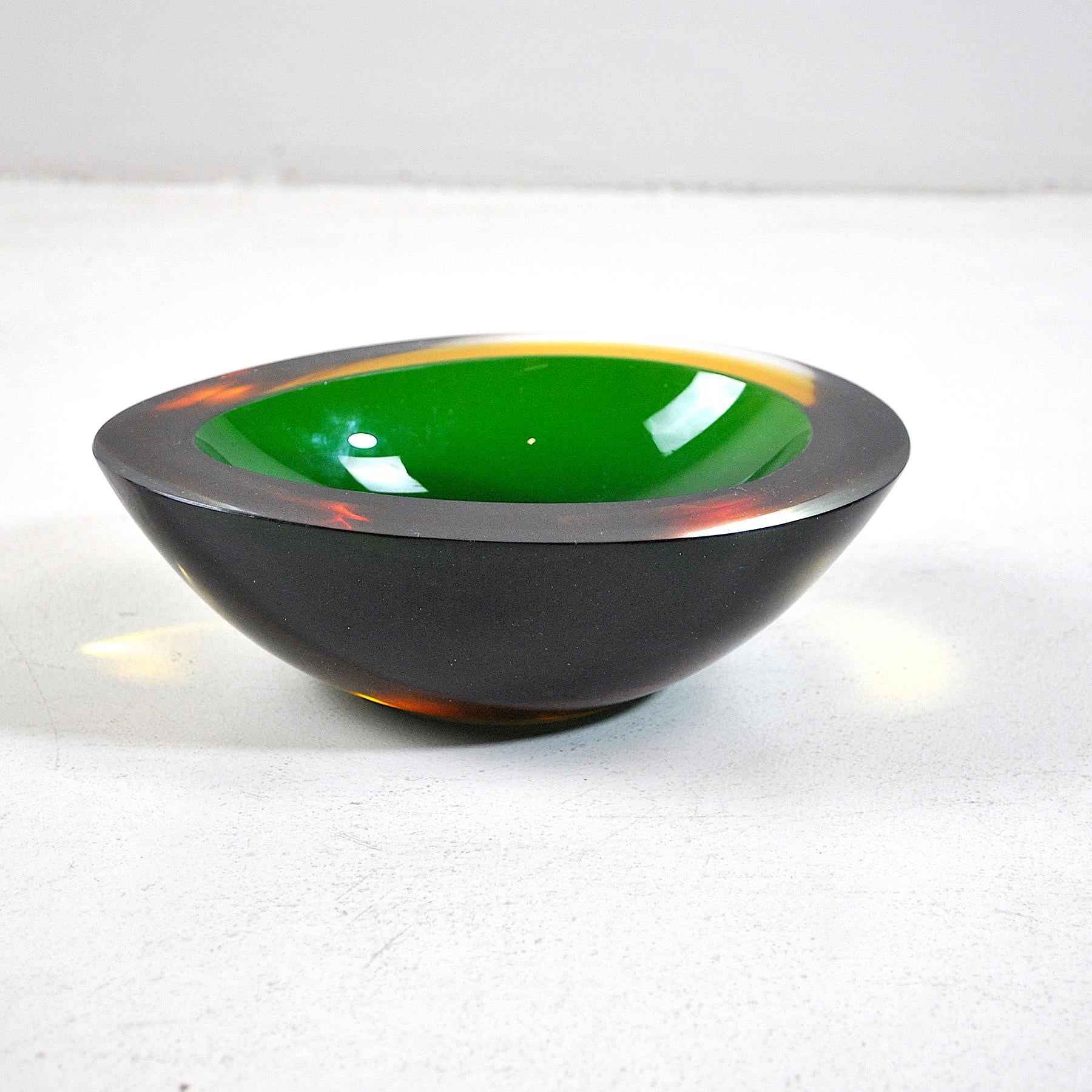 Empty pockets with oval shape in forest green with brown shades, thick Murano glass from the 1960s.