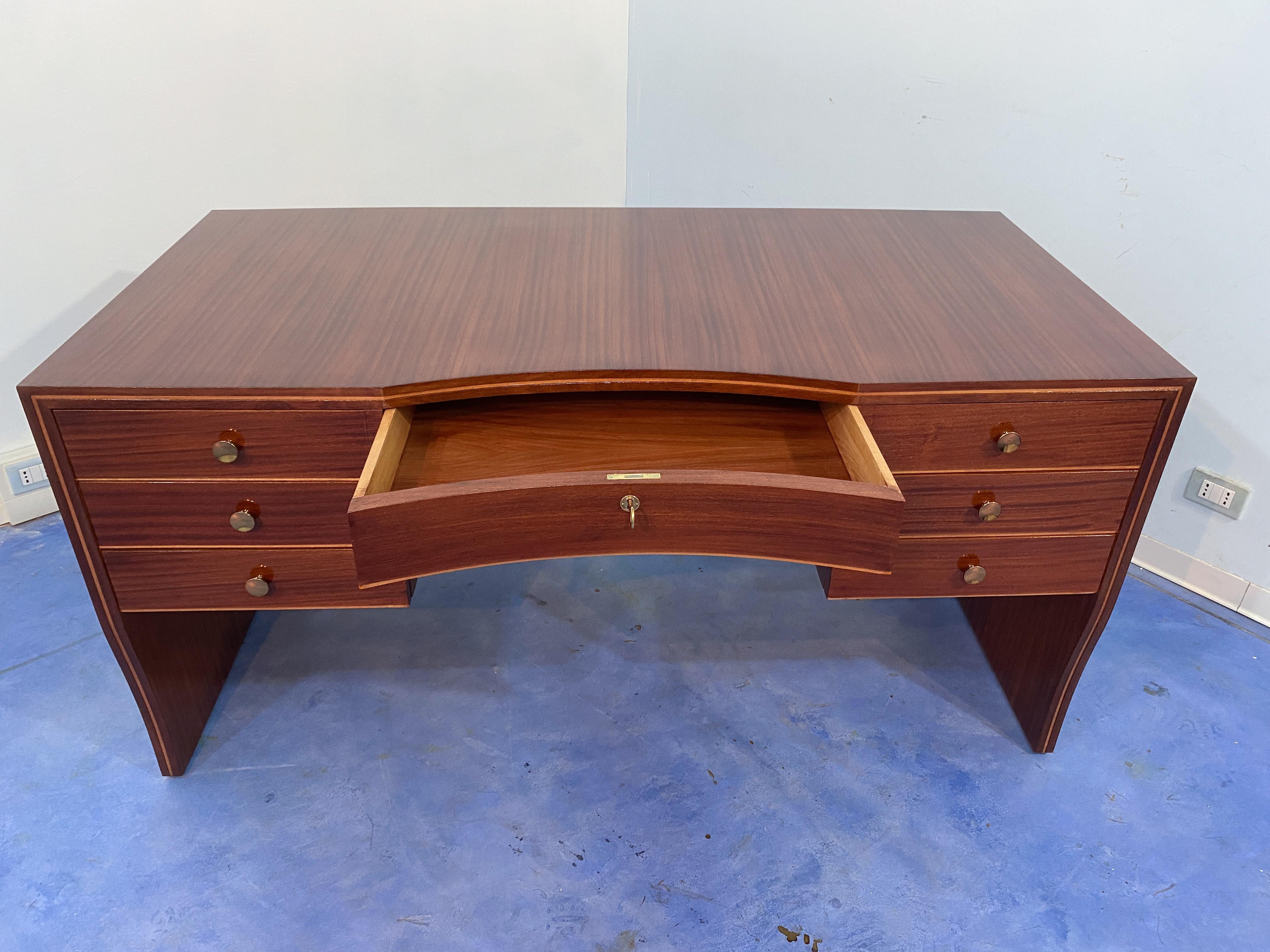 Italian Mid-Century Executive desk  designed by Osvaldo Borsani, 1940 For Sale 4