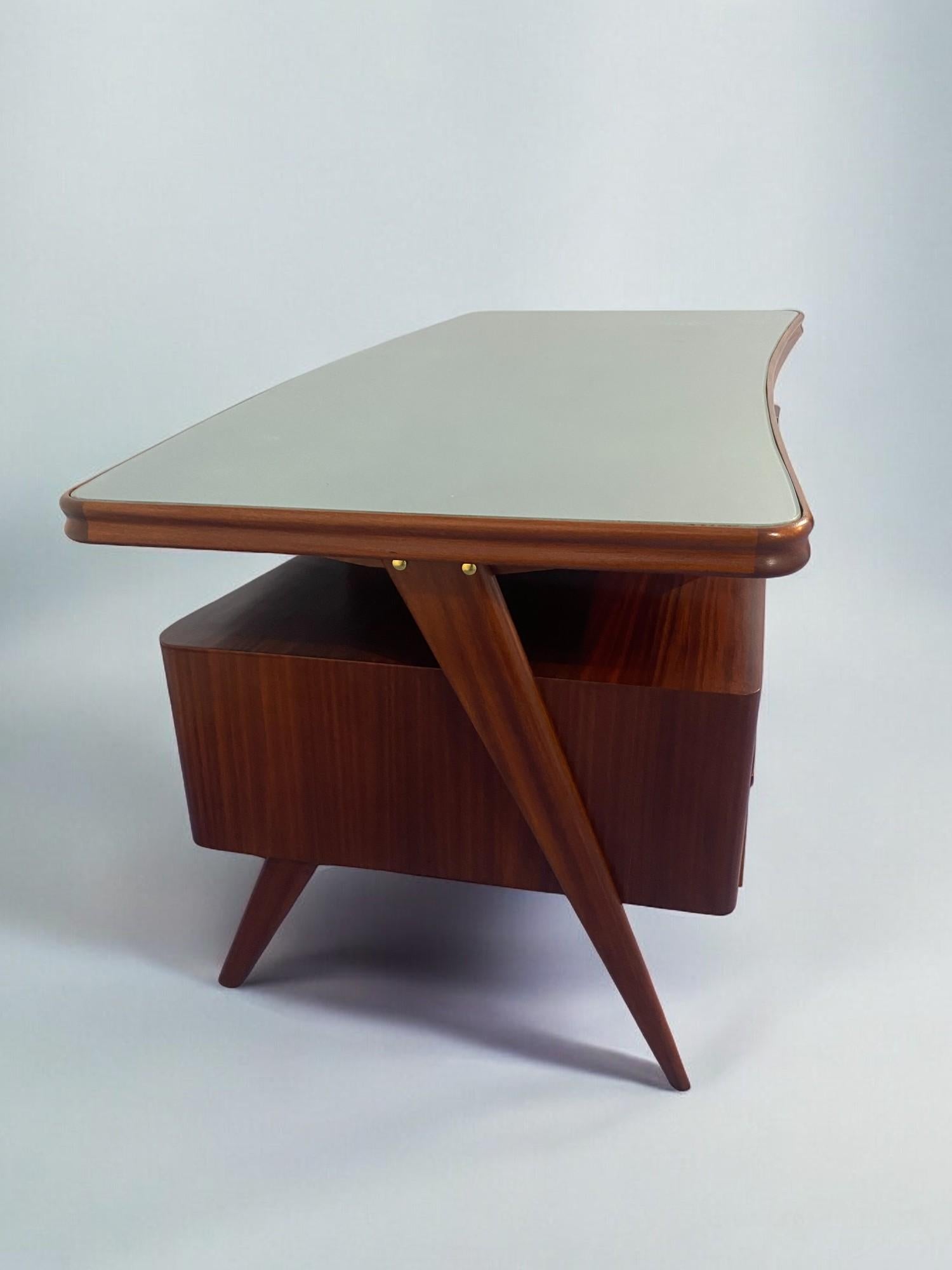 Tavolo da scrivania direzionale italiano del Mid Century disegnato da Vittorio Dassi negli anni '50 in vendita 11