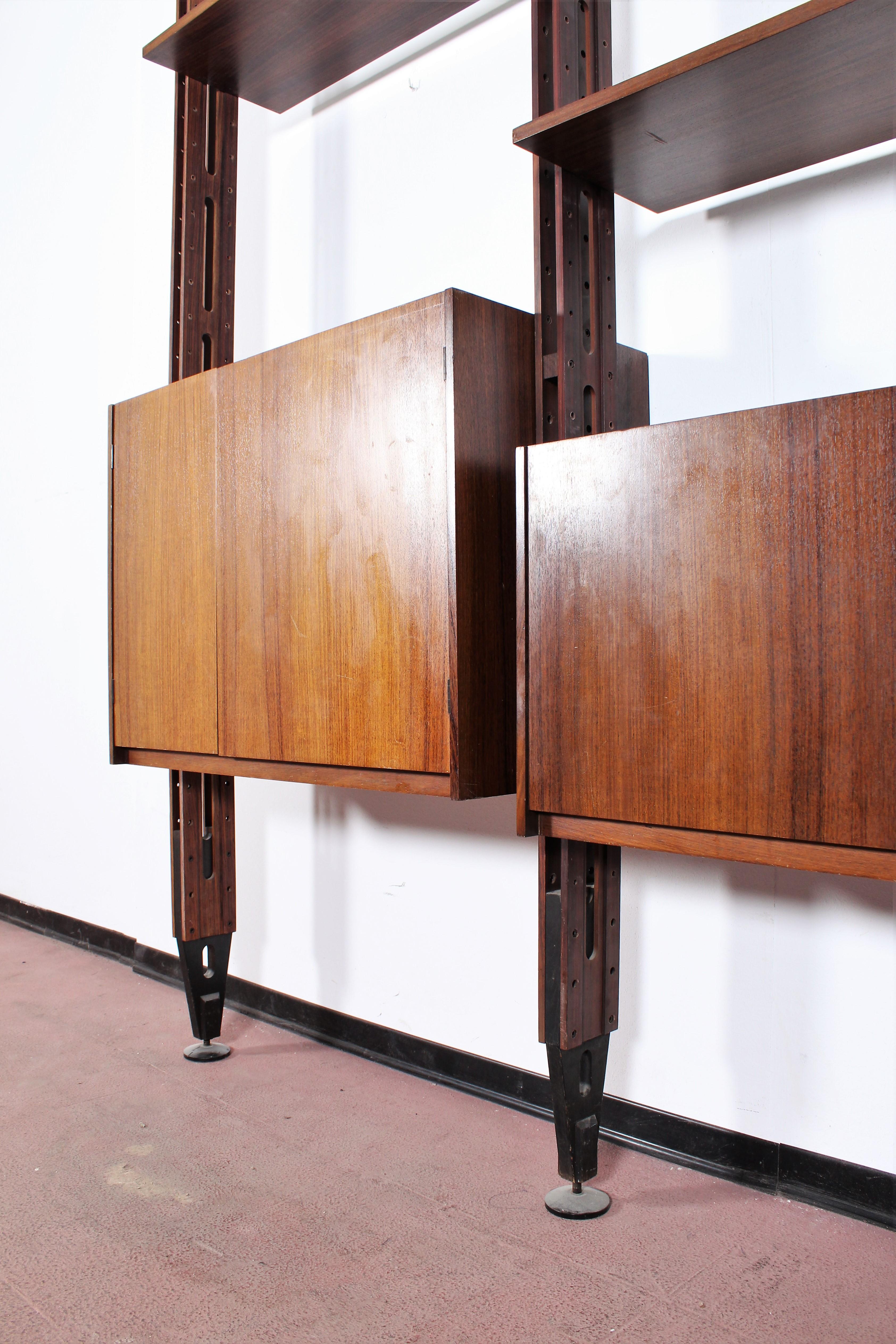 Mid-Century Modern Italian Mid-Century F. Albini Adjustable Bookcase in Wood, 1960s