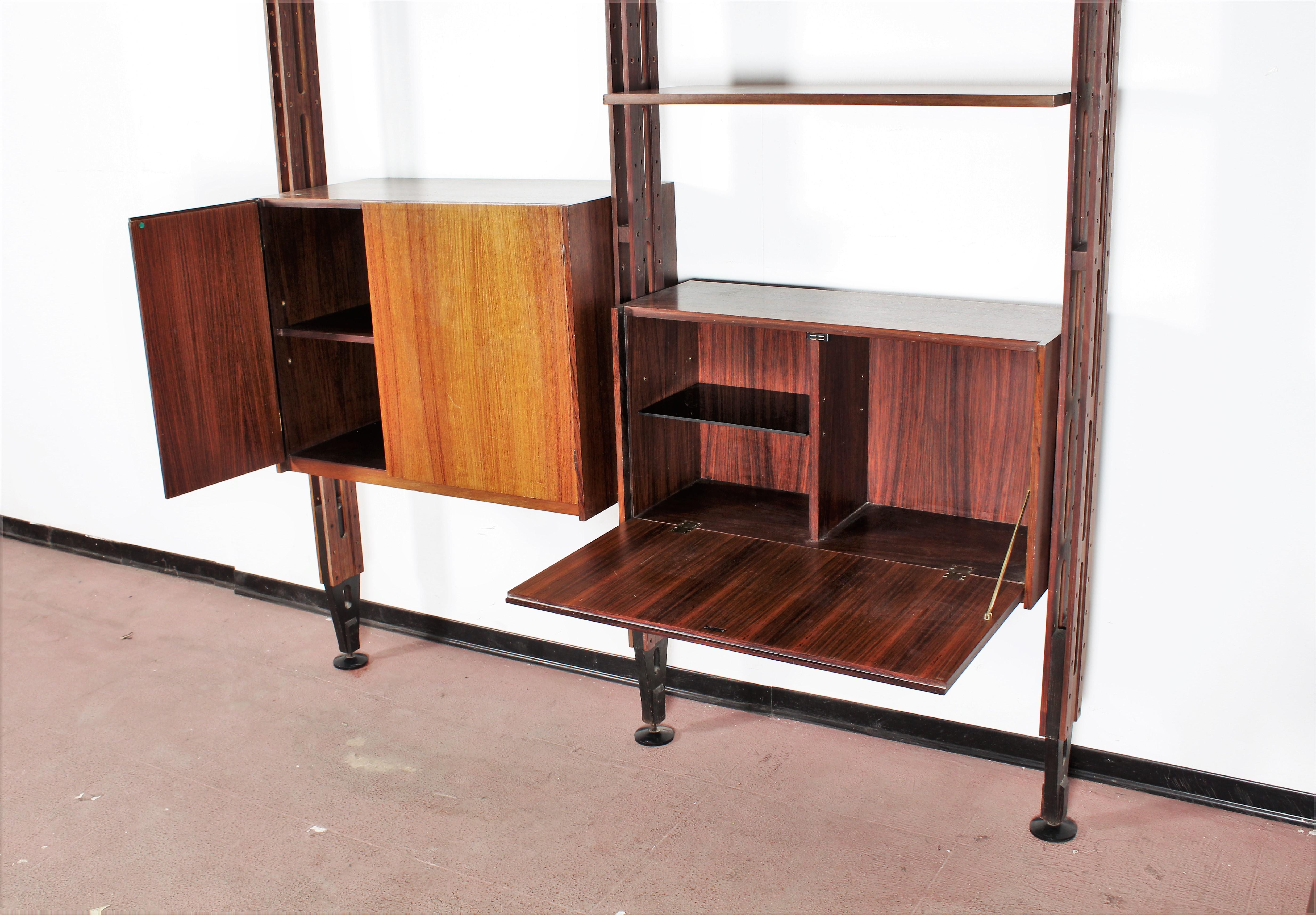 Mid-20th Century Italian Mid-Century F. Albini Adjustable Bookcase in Wood, 1960s