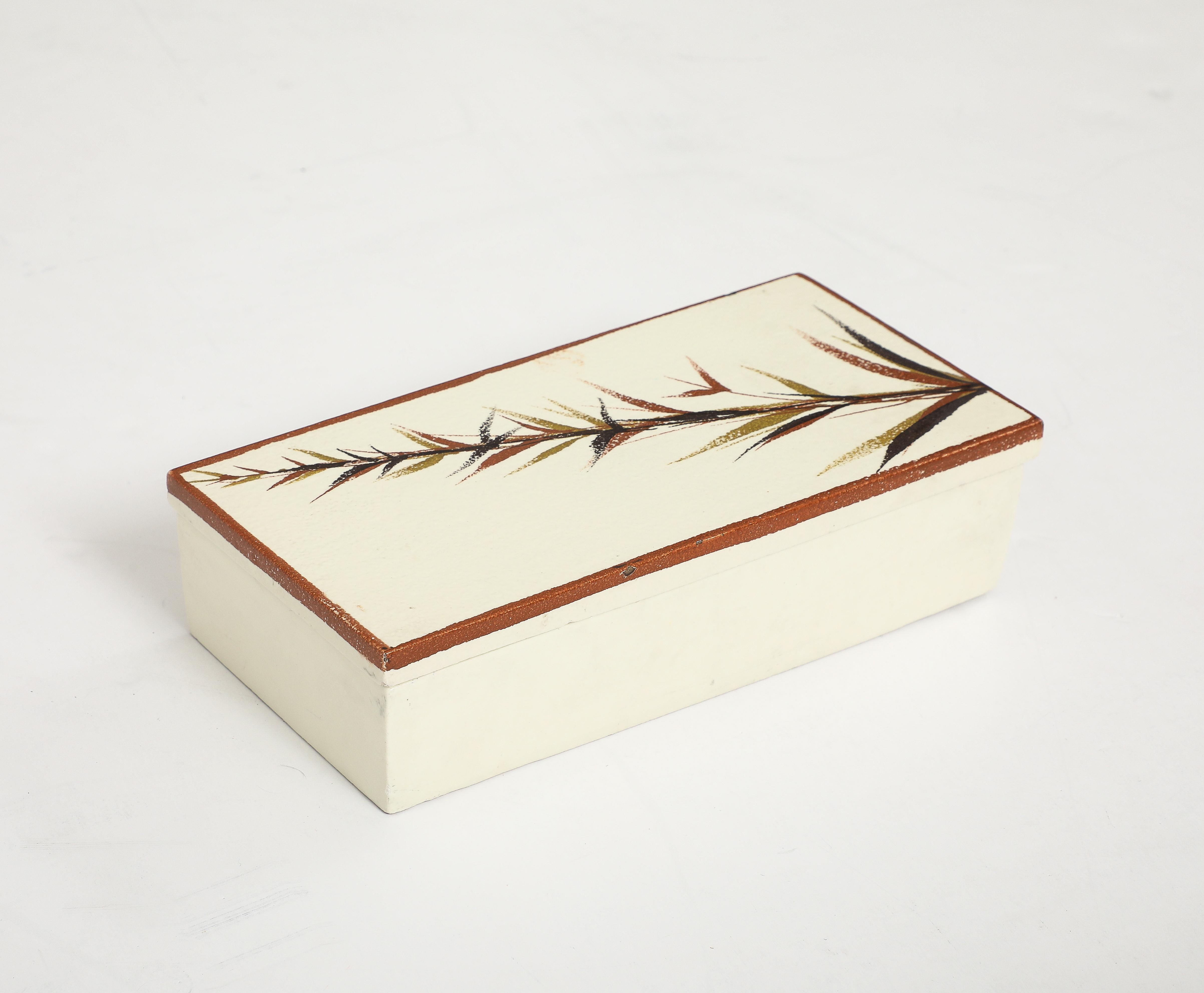 Italian Mid Century Fern Ceramic Box In Good Condition For Sale In New York, NY