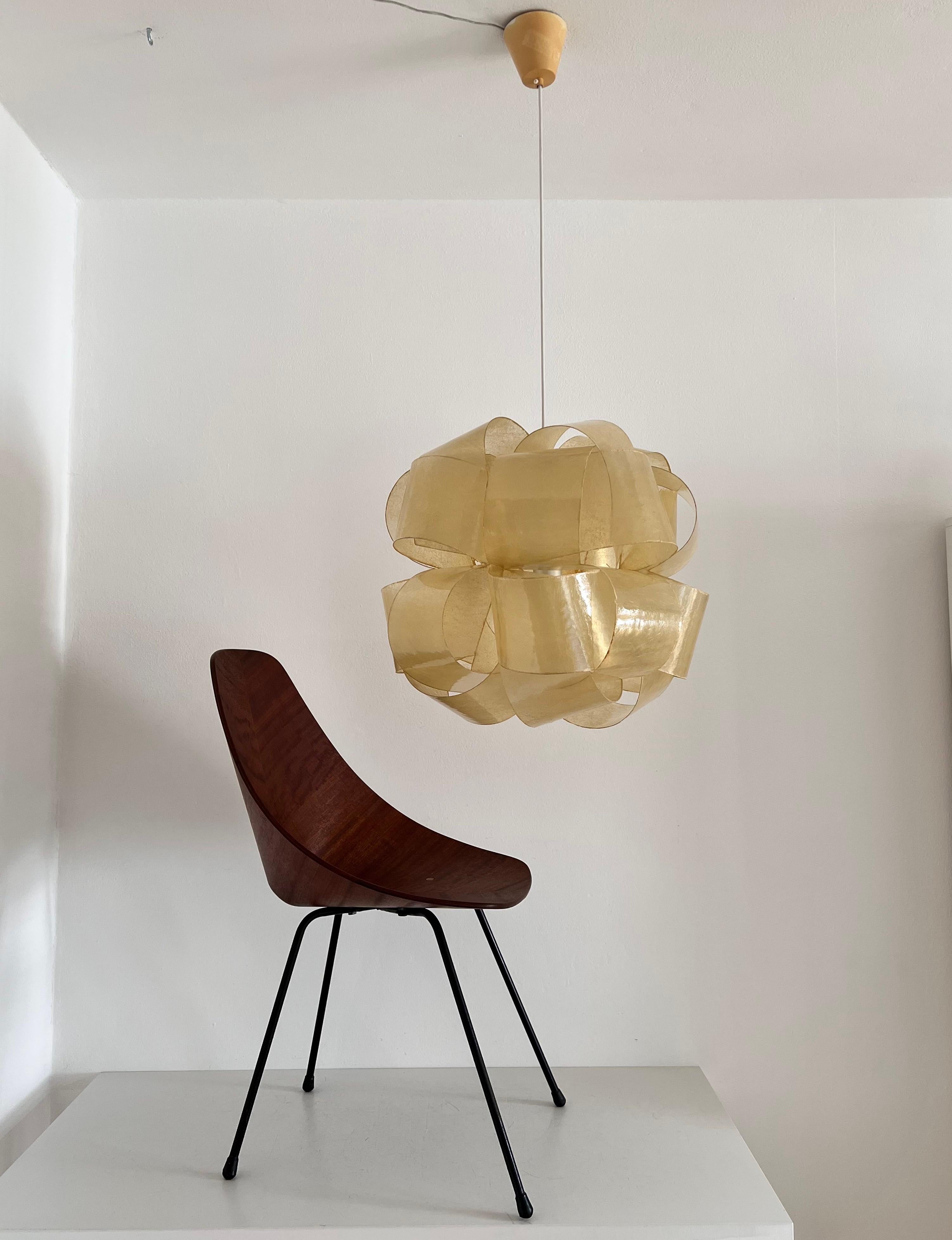Italian Mid-Century Fiberglass Pendant Lamp by Enrico Botta, 1970 12