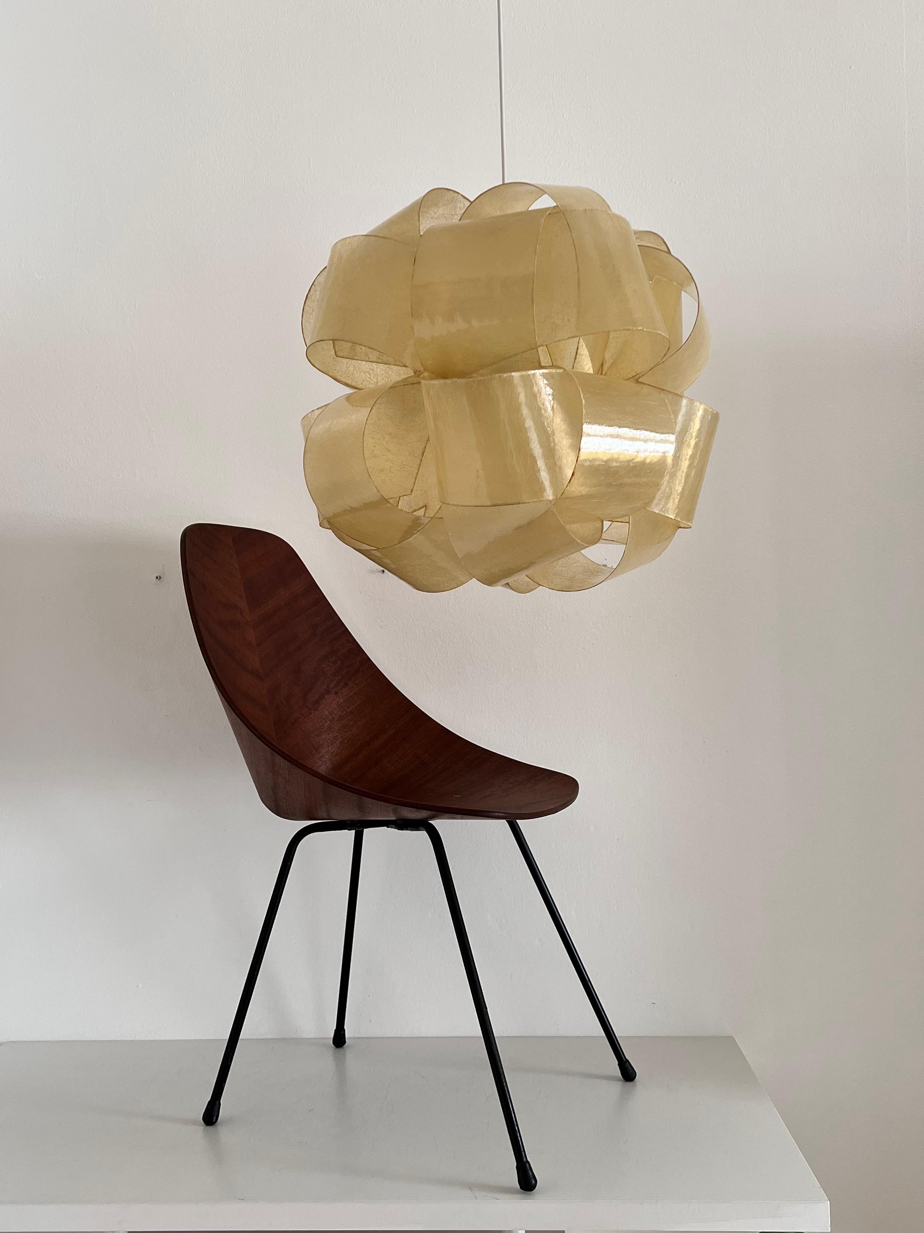 Hand-Crafted Italian Mid-Century Fiberglass Pendant Lamp by Enrico Botta, 1970