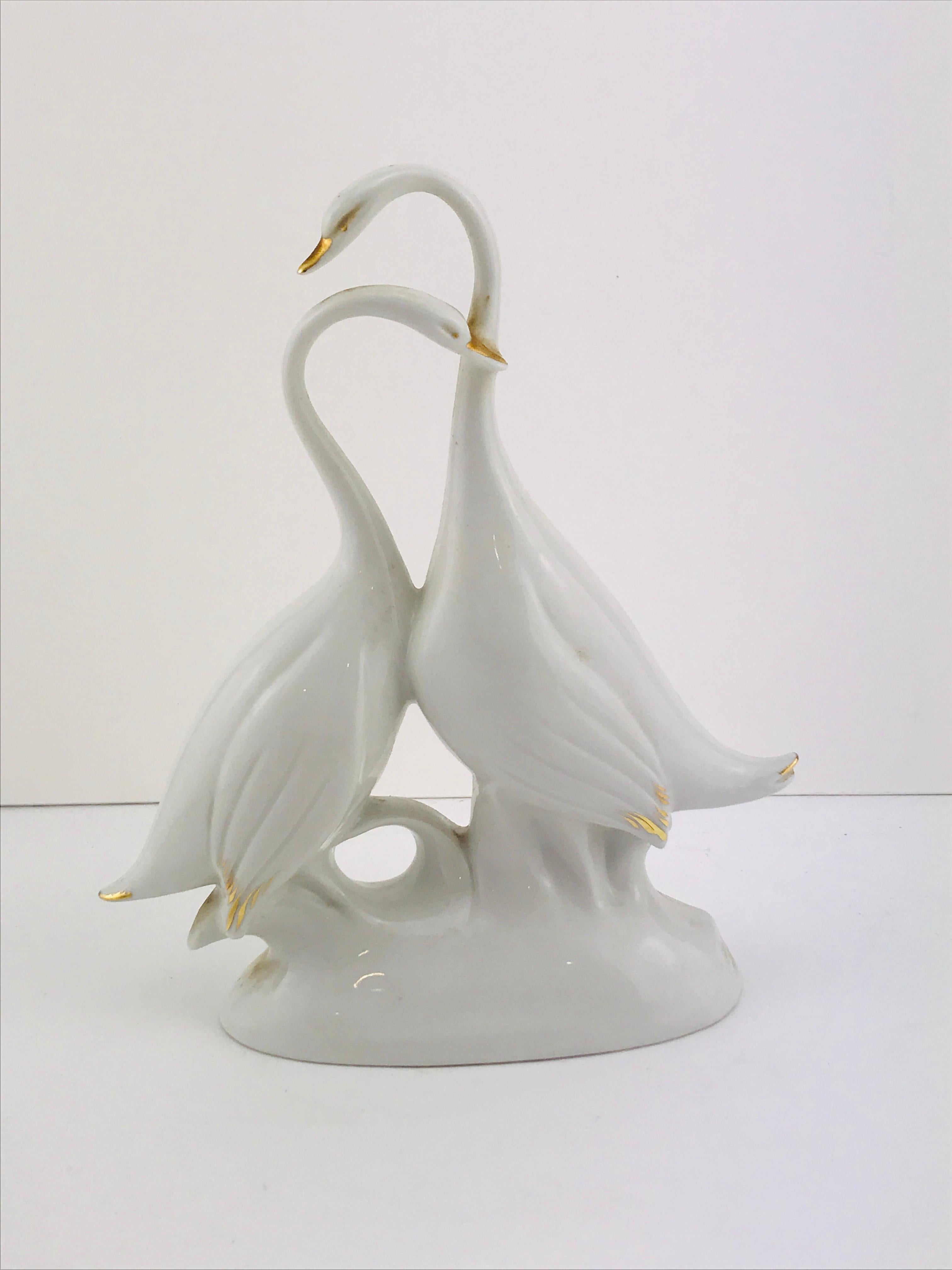 Mid-Century Modern Italian Midcentury Finissime Porcellane Swans Sculpture, Firenze , 1950s